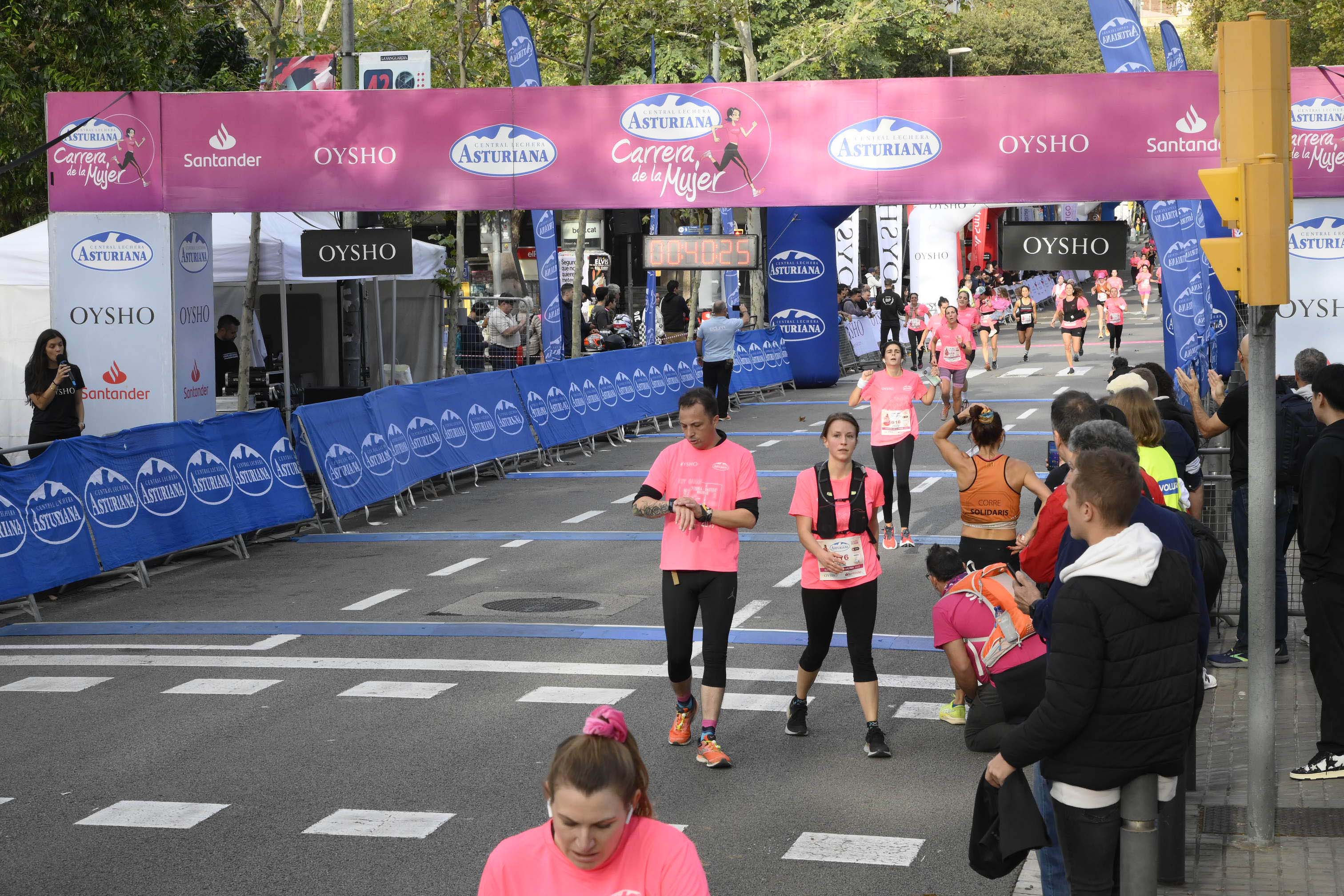 Las mejores fotos de la Carrera de la Mujer de Barcelona 2023. 4294