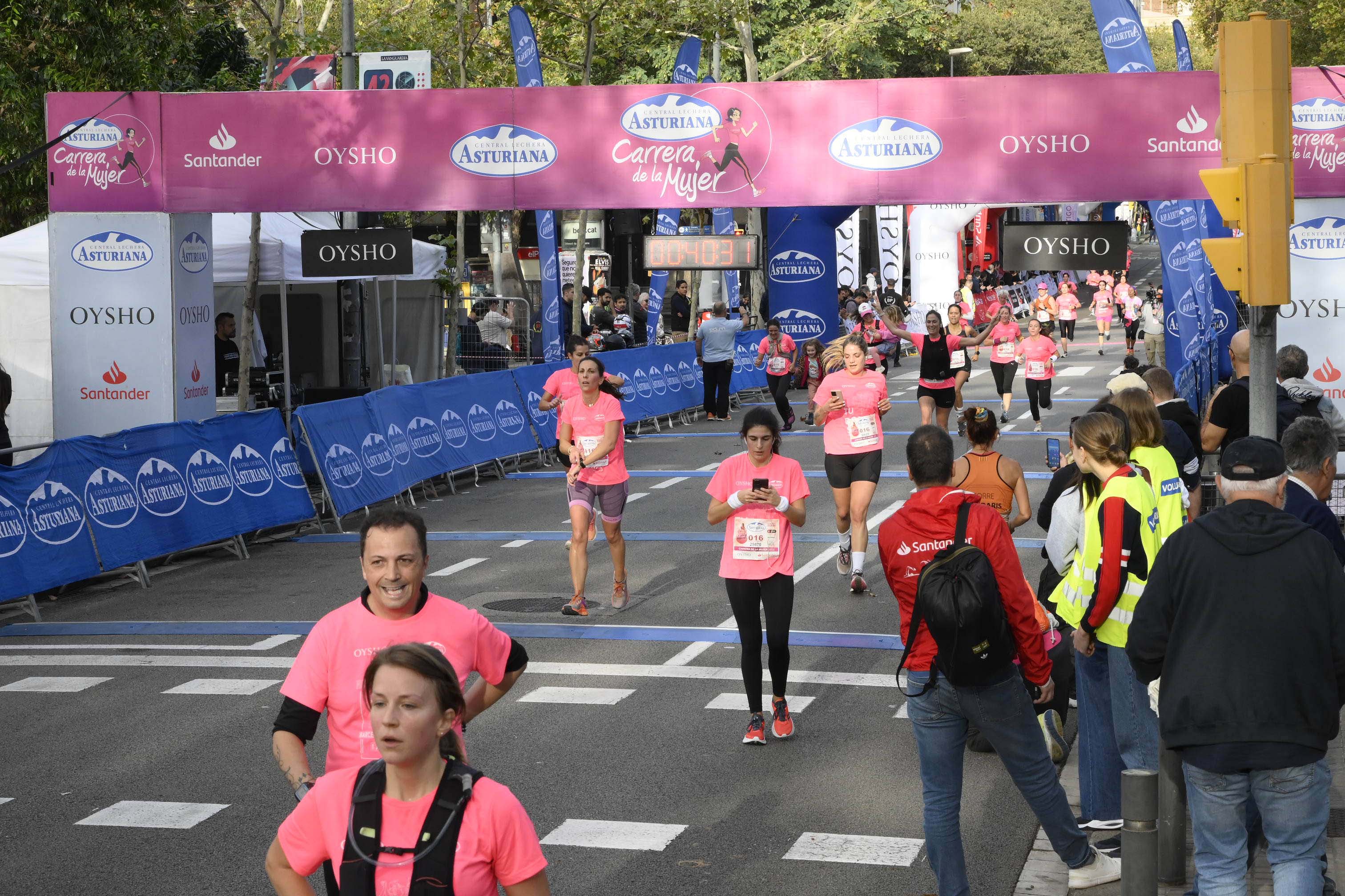 Las mejores fotos de la Carrera de la Mujer de Barcelona 2023. 4297