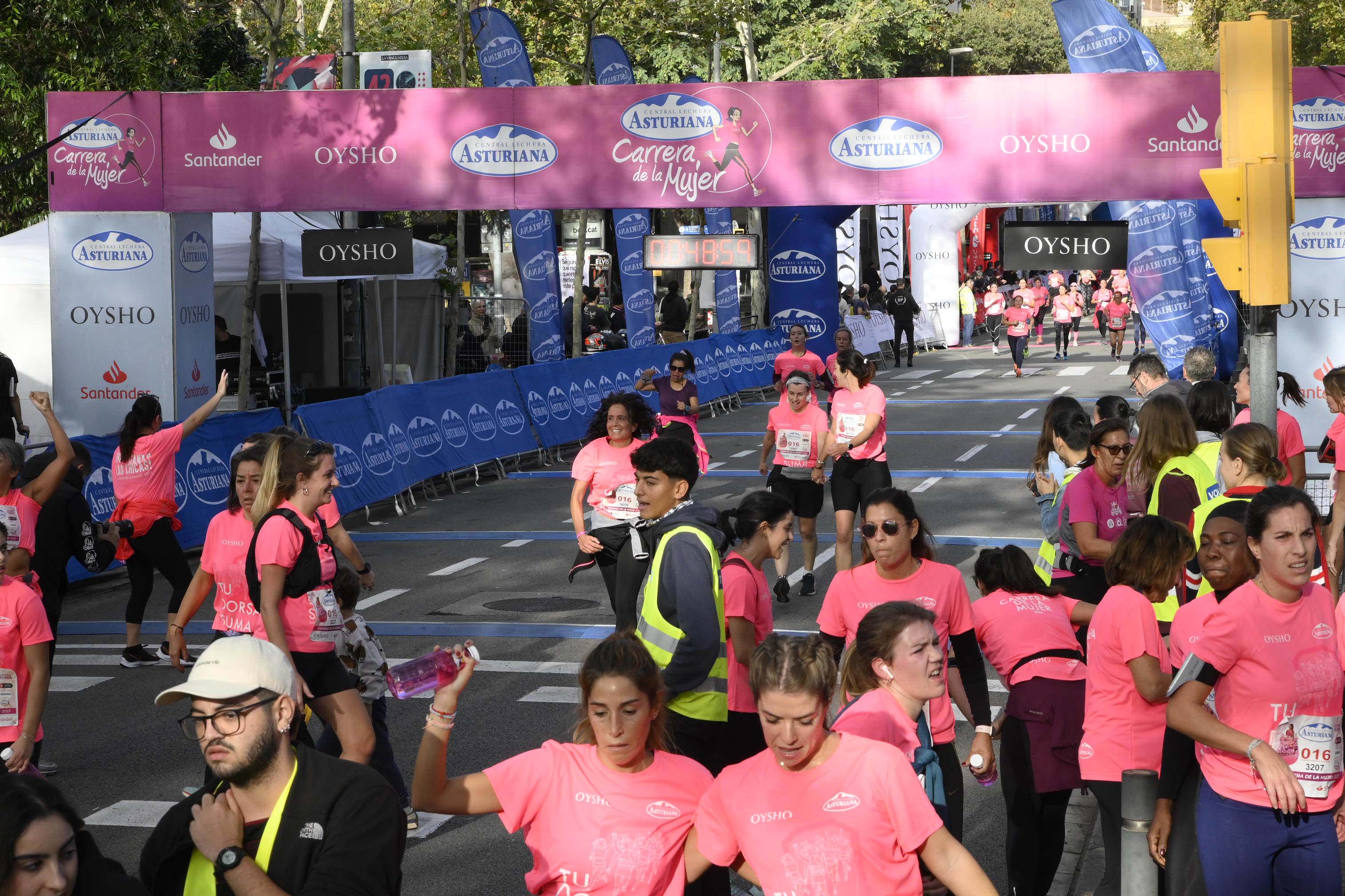 Las mejores fotos de la Carrera de la Mujer de Barcelona 2023. 4546