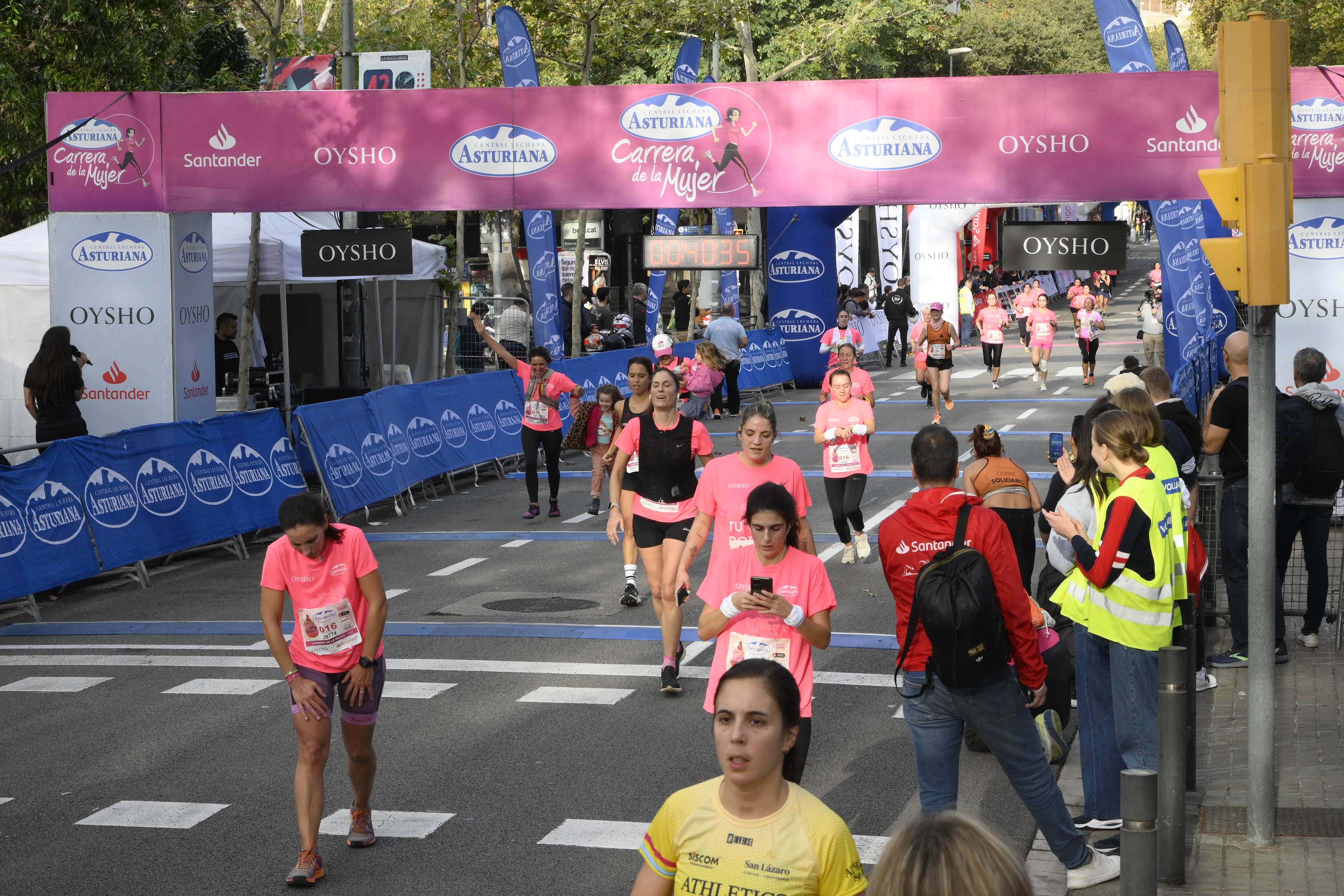 Las mejores fotos de la Carrera de la Mujer de Barcelona 2023. 4299