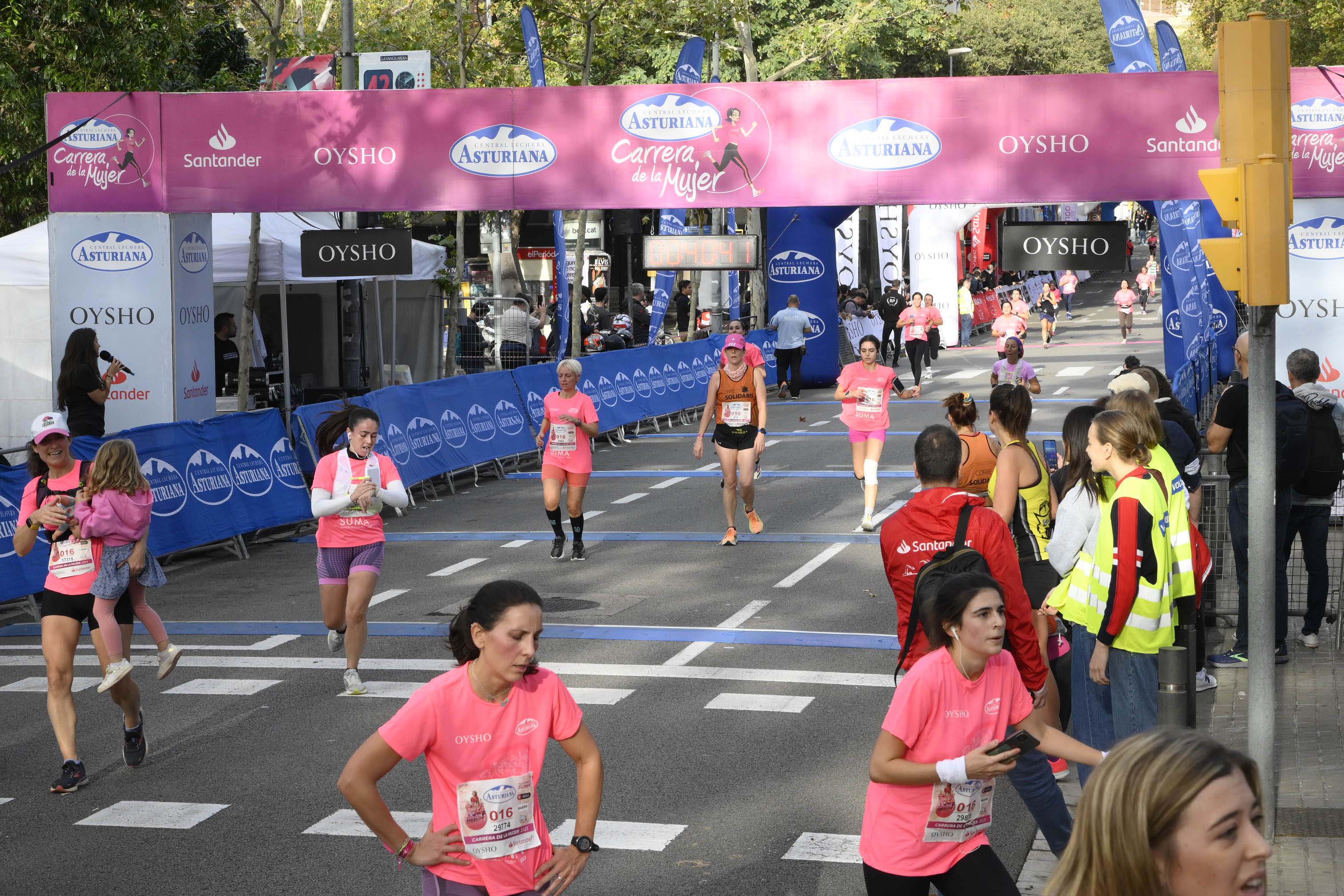 Las mejores fotos de la Carrera de la Mujer de Barcelona 2023. 4302