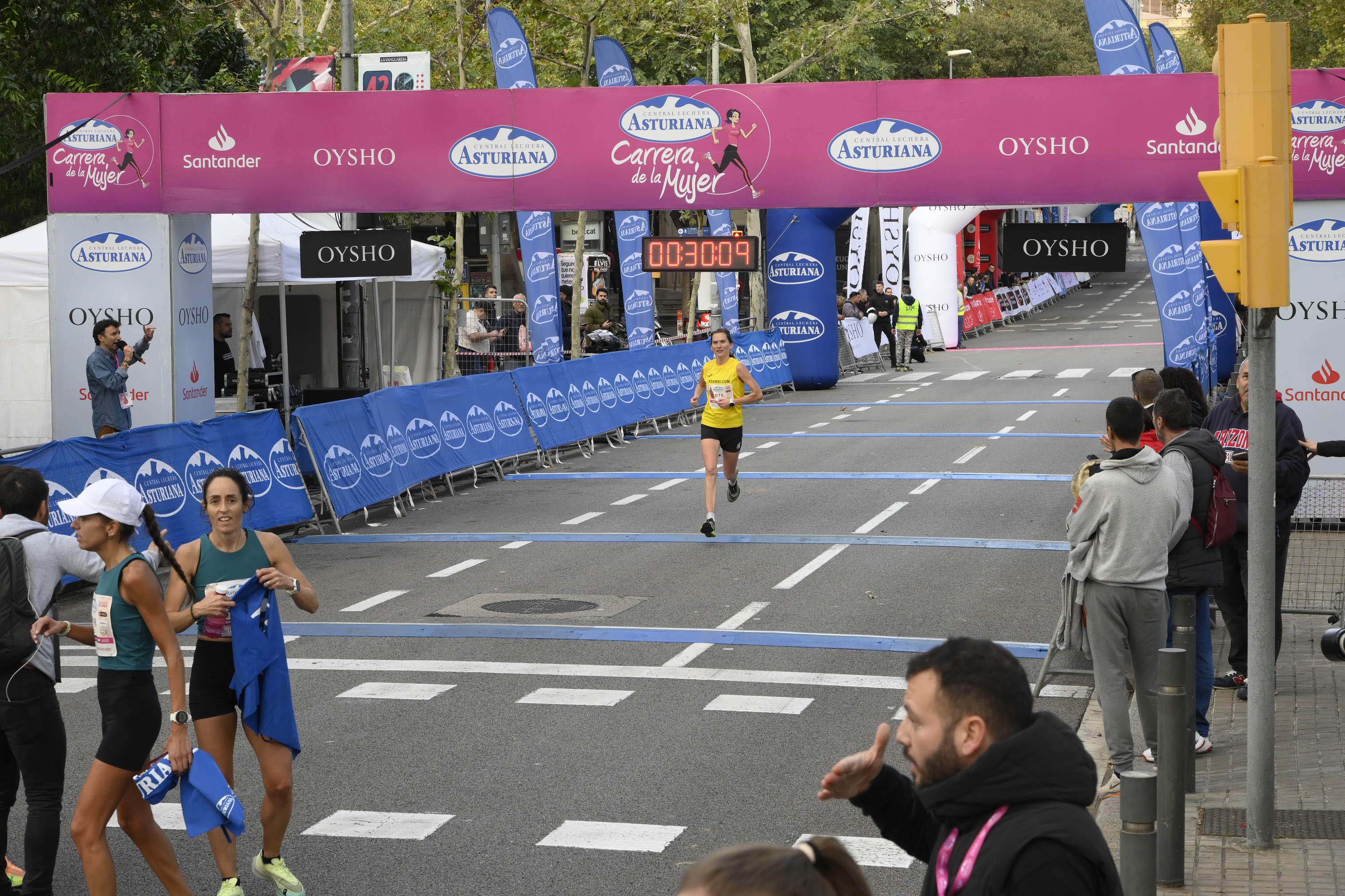 Las mejores fotos de la Carrera de la Mujer de Barcelona 2023. 3993
