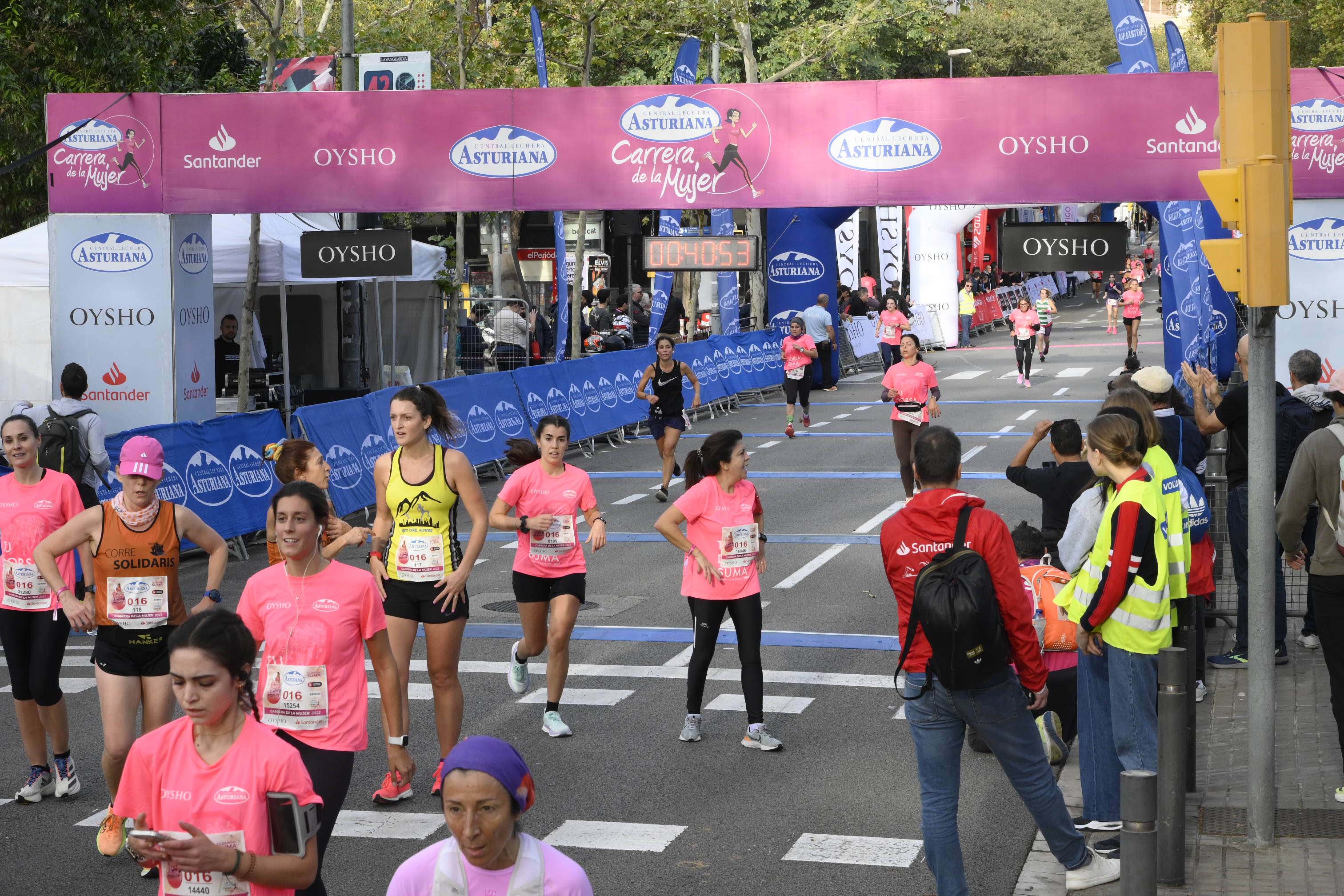 Las mejores fotos de la Carrera de la Mujer de Barcelona 2023. 4308