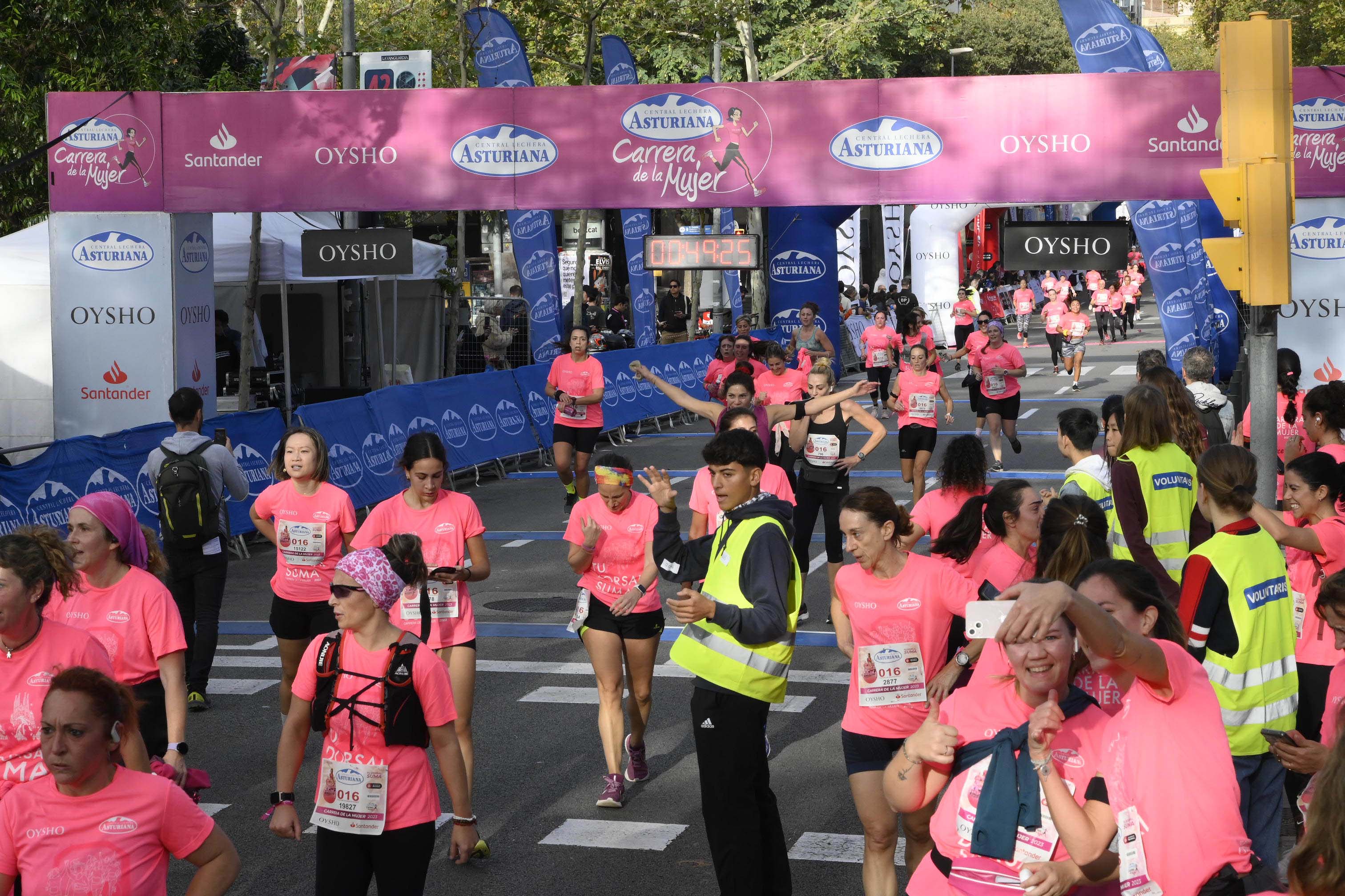 Las mejores fotos de la Carrera de la Mujer de Barcelona 2023. 4559