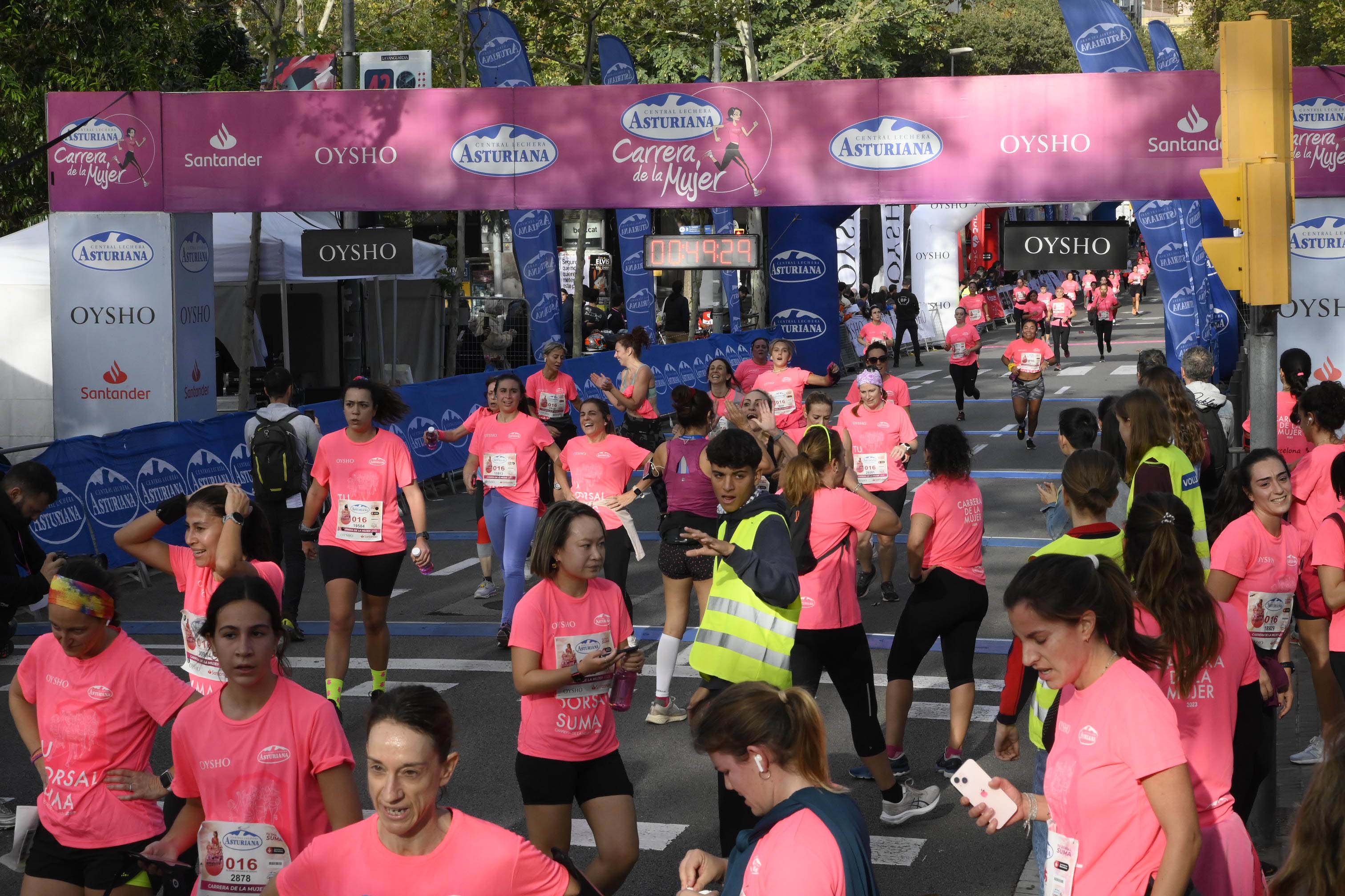 Las mejores fotos de la Carrera de la Mujer de Barcelona 2023. 4561