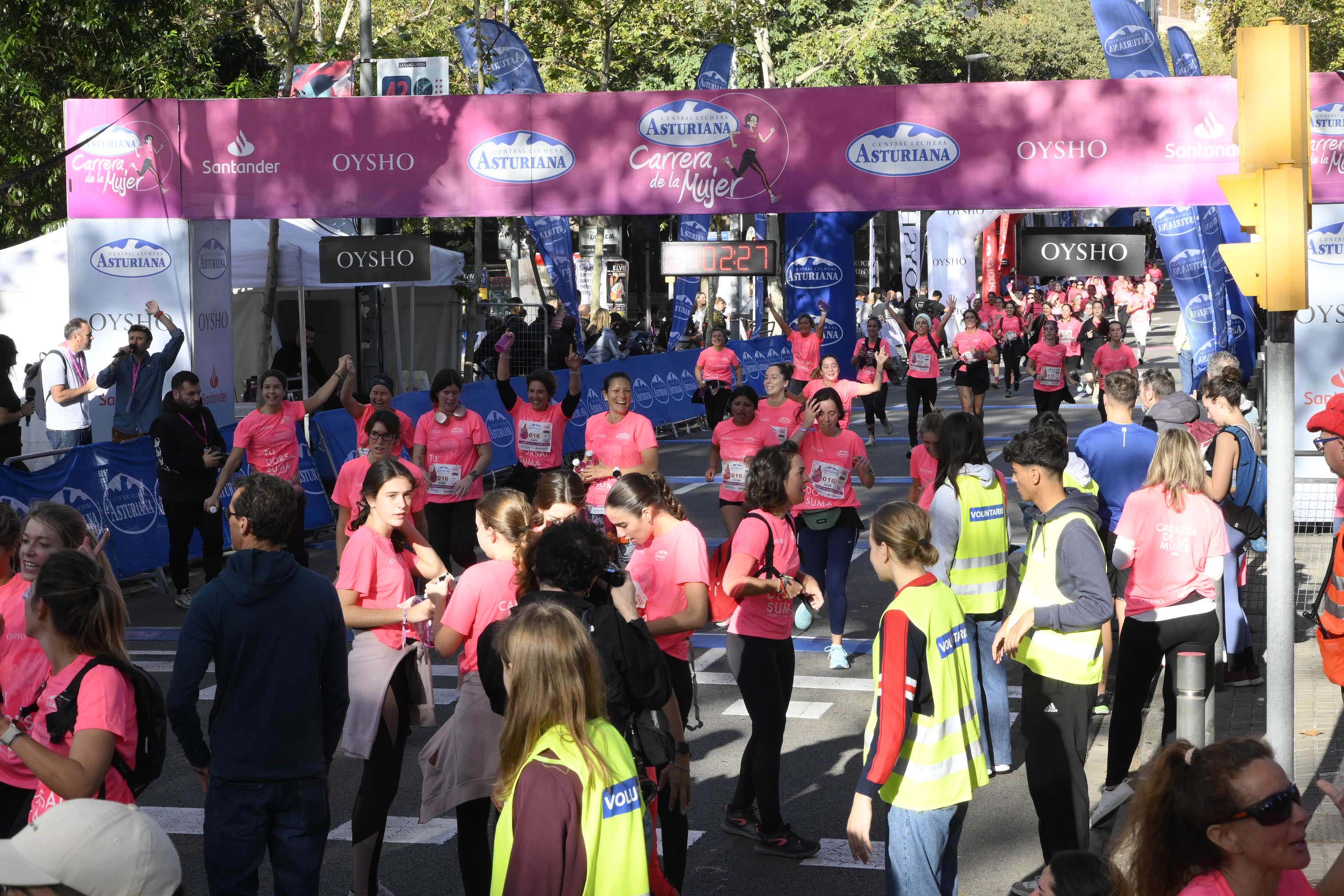 Las mejores fotos de la Carrera de la Mujer de Barcelona 2023. 4950
