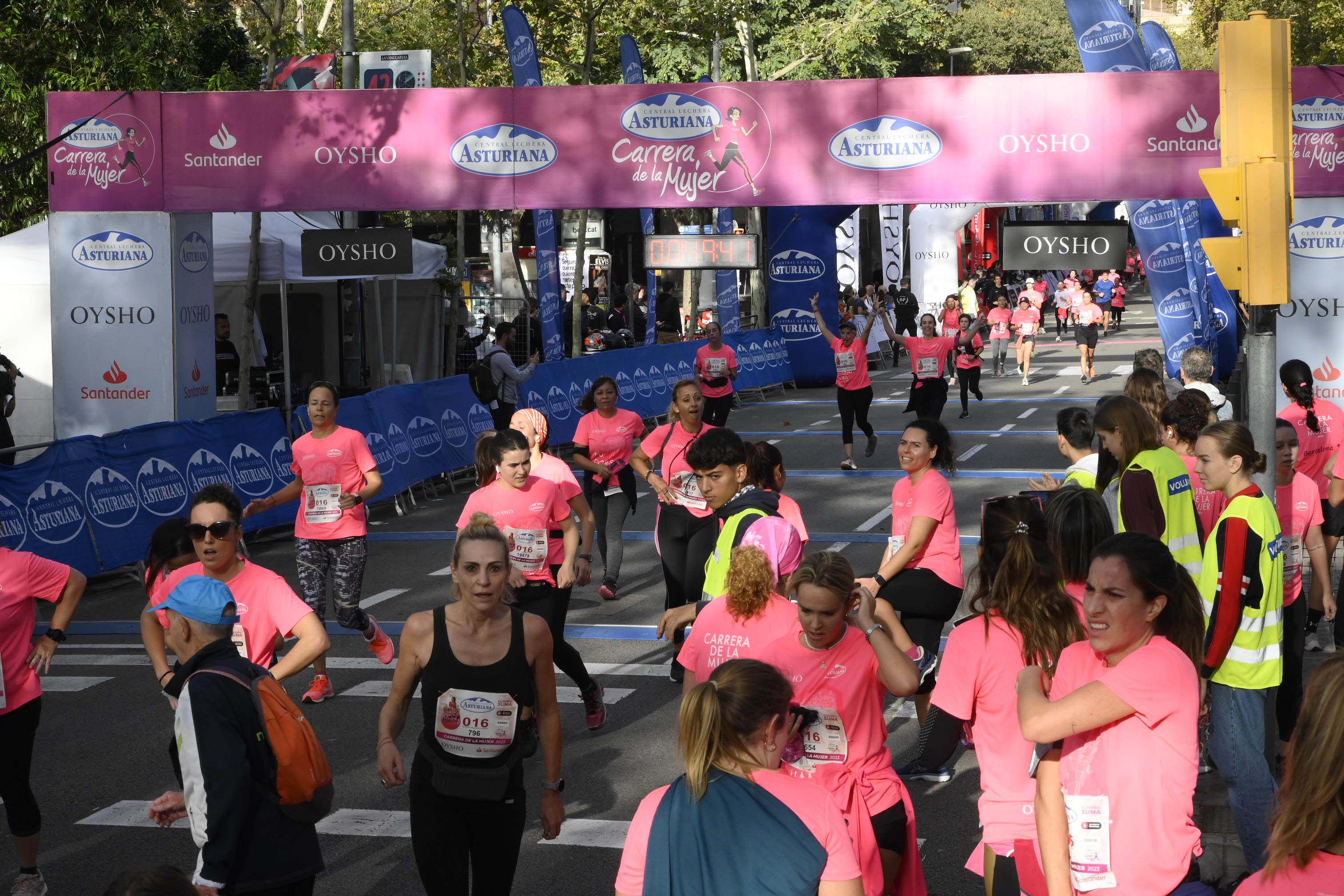 Las mejores fotos de la Carrera de la Mujer de Barcelona 2023. 4567