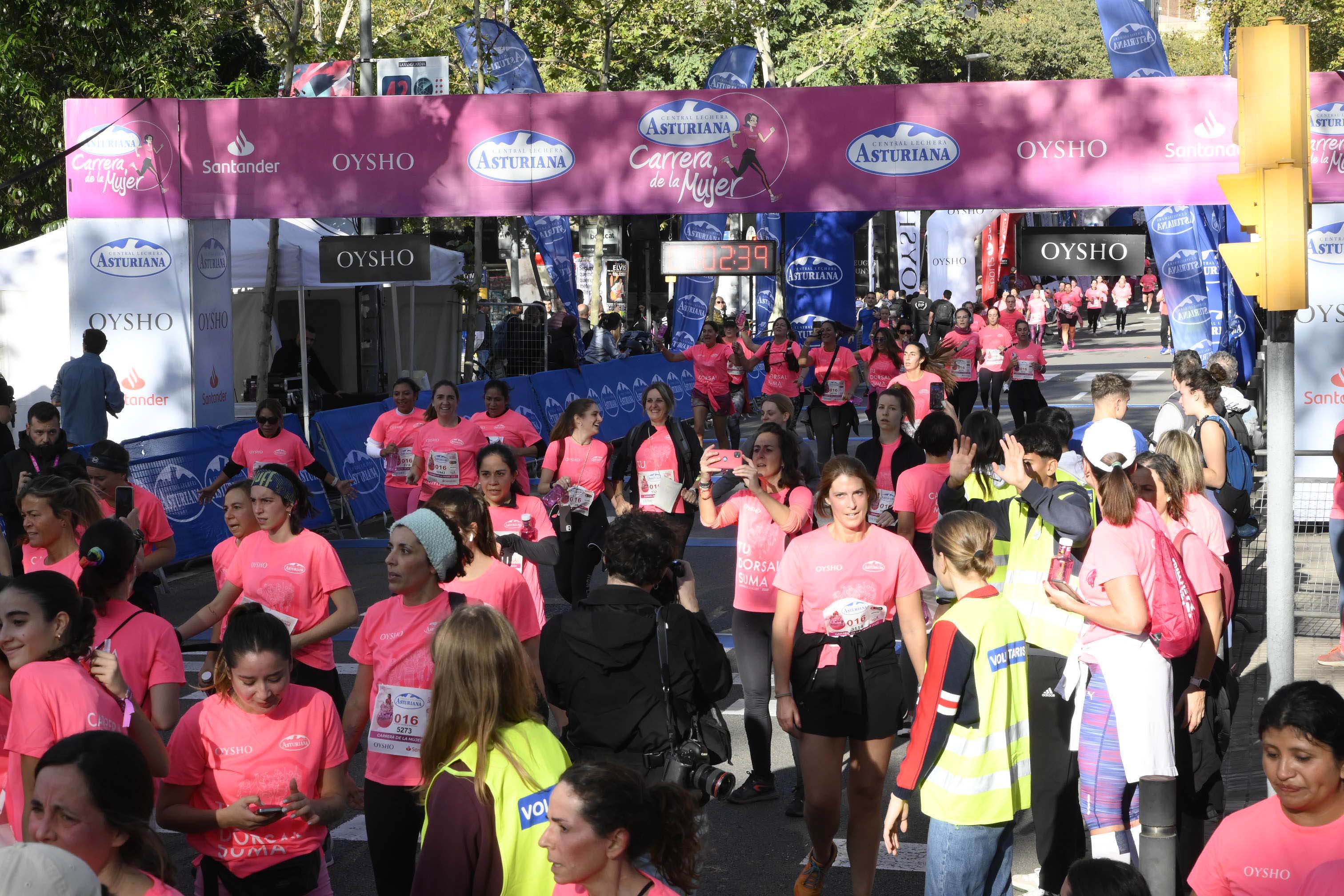 Las mejores fotos de la Carrera de la Mujer de Barcelona 2023. 4956