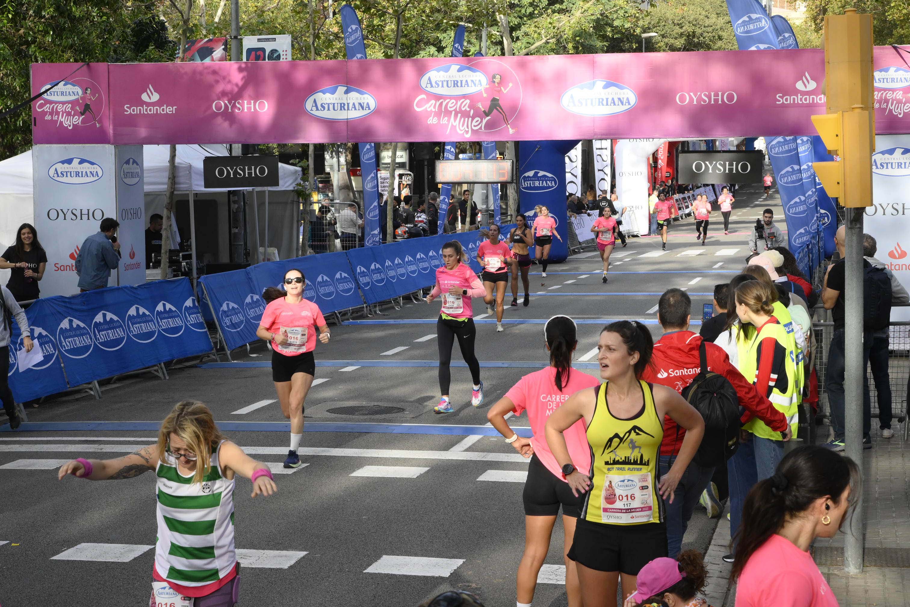 Las mejores fotos de la Carrera de la Mujer de Barcelona 2023. 4318