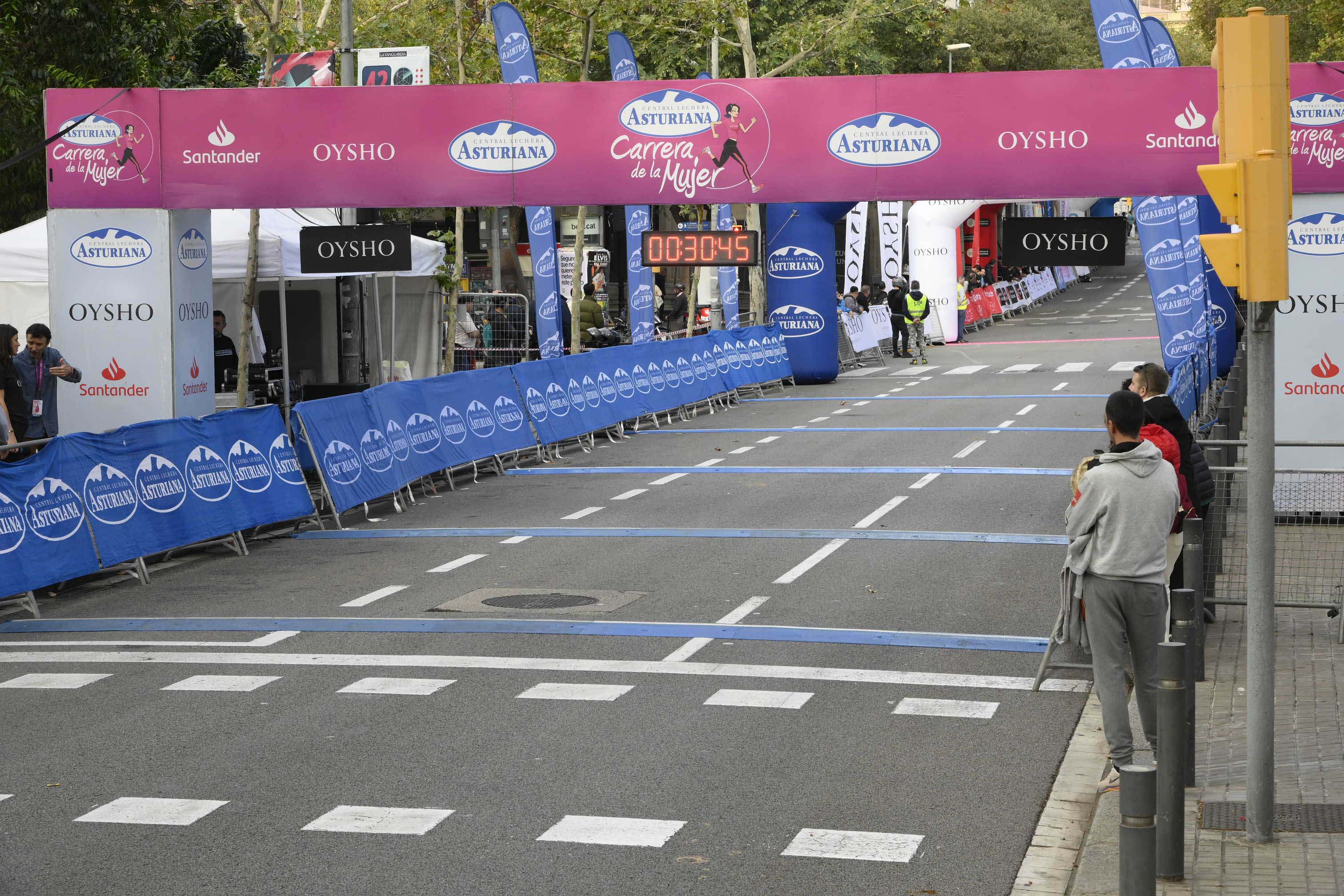 Las mejores fotos de la Carrera de la Mujer de Barcelona 2023. 4011