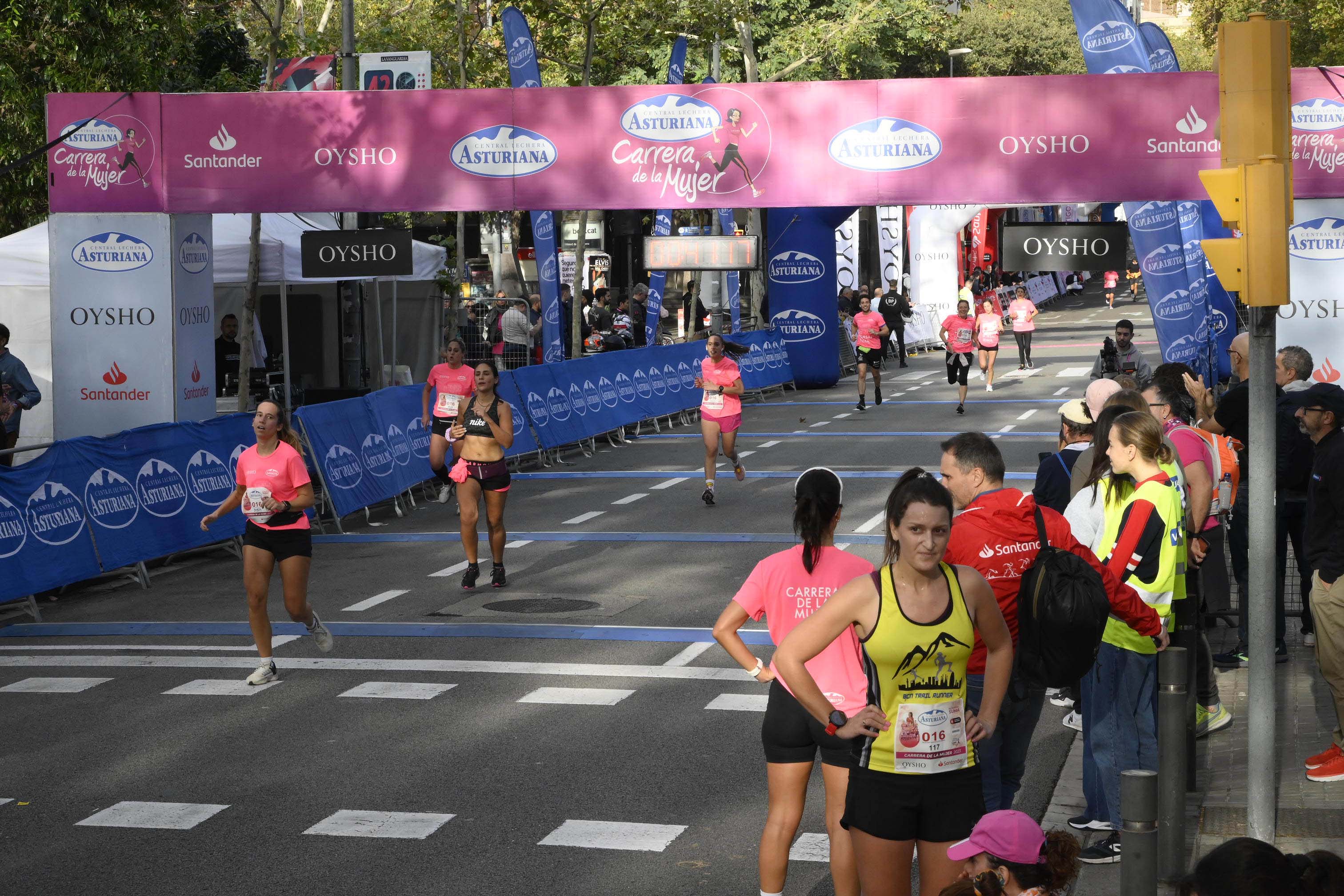 Las mejores fotos de la Carrera de la Mujer de Barcelona 2023. 4320