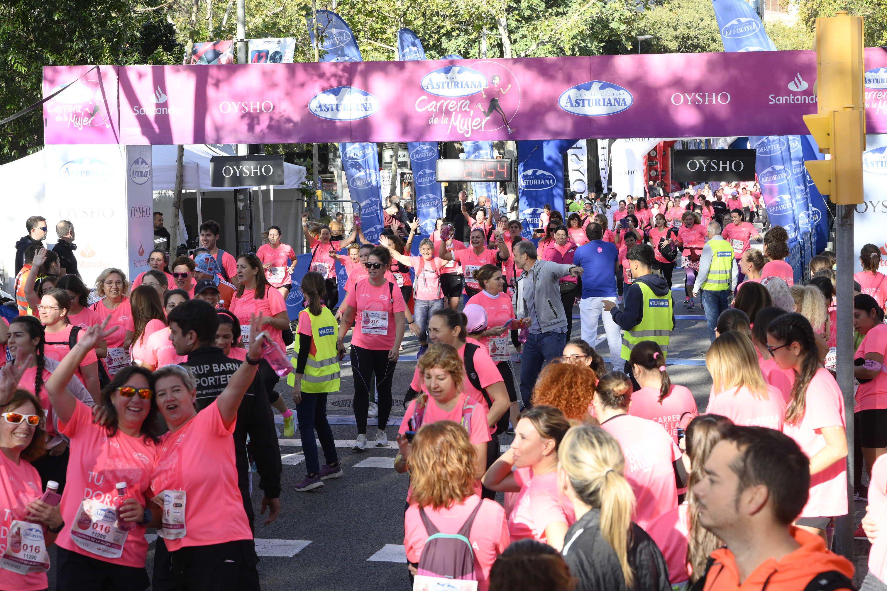 Las mejores fotos de la Carrera de la Mujer de Barcelona 2023. 5550