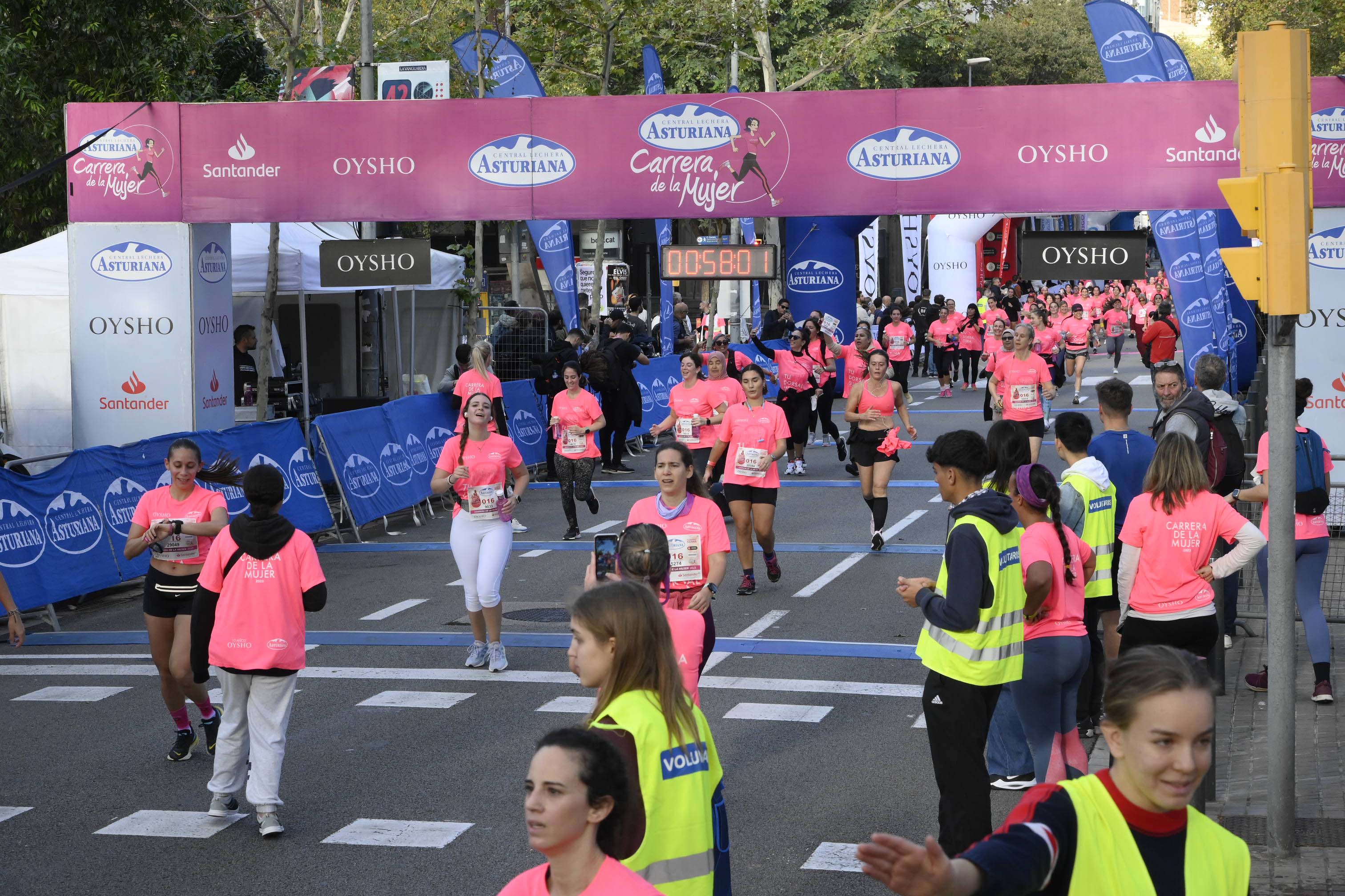 Las mejores fotos de la Carrera de la Mujer de Barcelona 2023. 4817