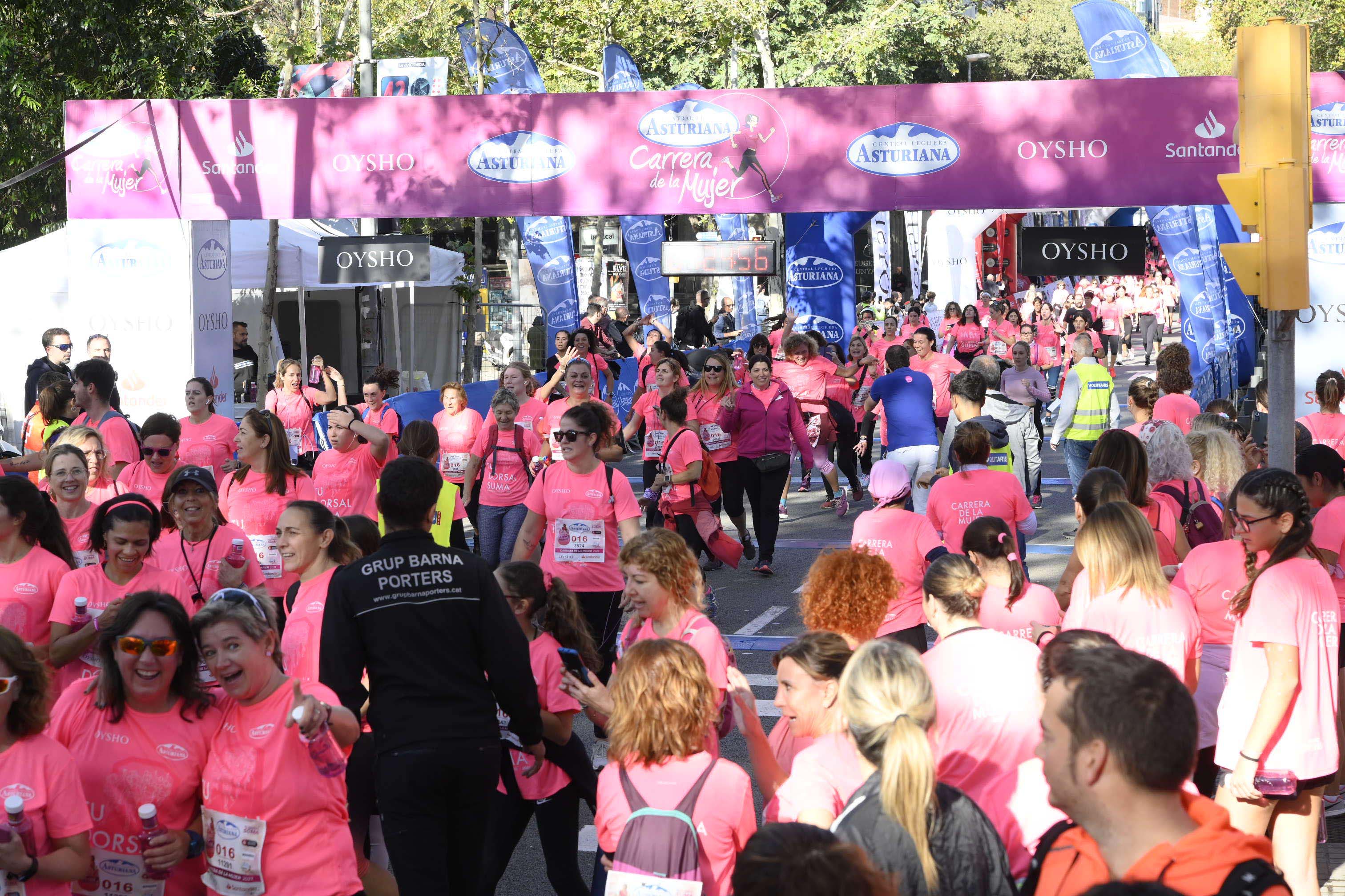Las mejores fotos de la Carrera de la Mujer de Barcelona 2023. 5551