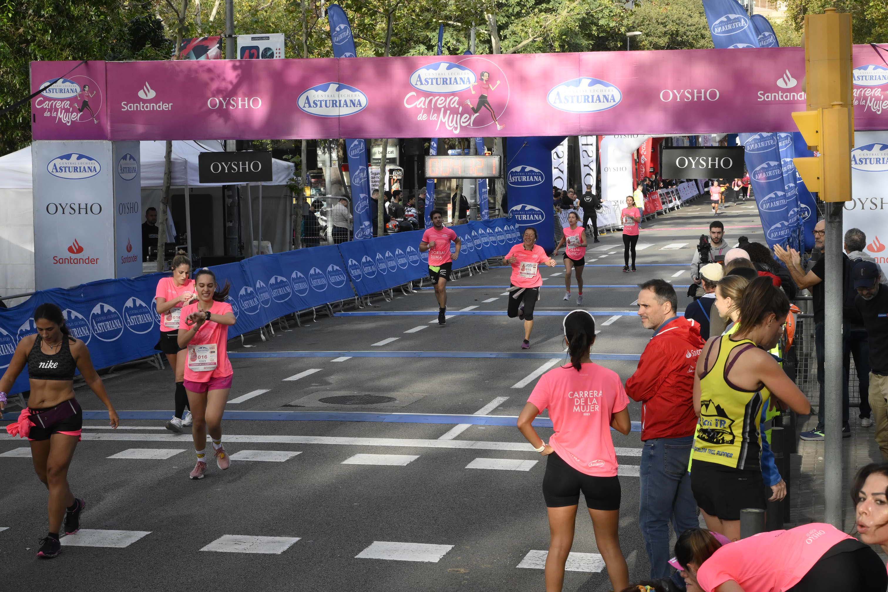 Las mejores fotos de la Carrera de la Mujer de Barcelona 2023. 4322