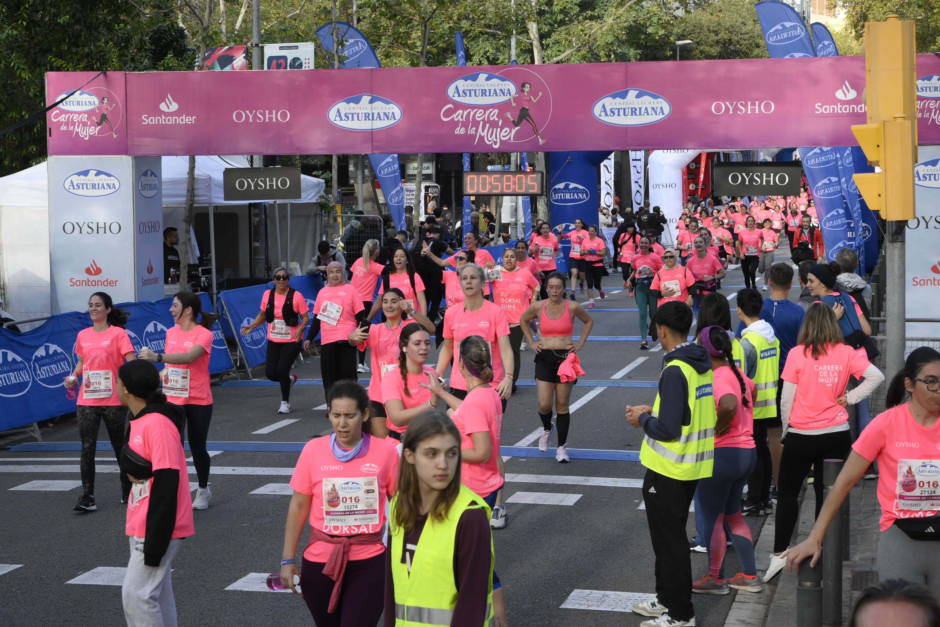 Las mejores fotos de la Carrera de la Mujer de Barcelona 2023. 4819