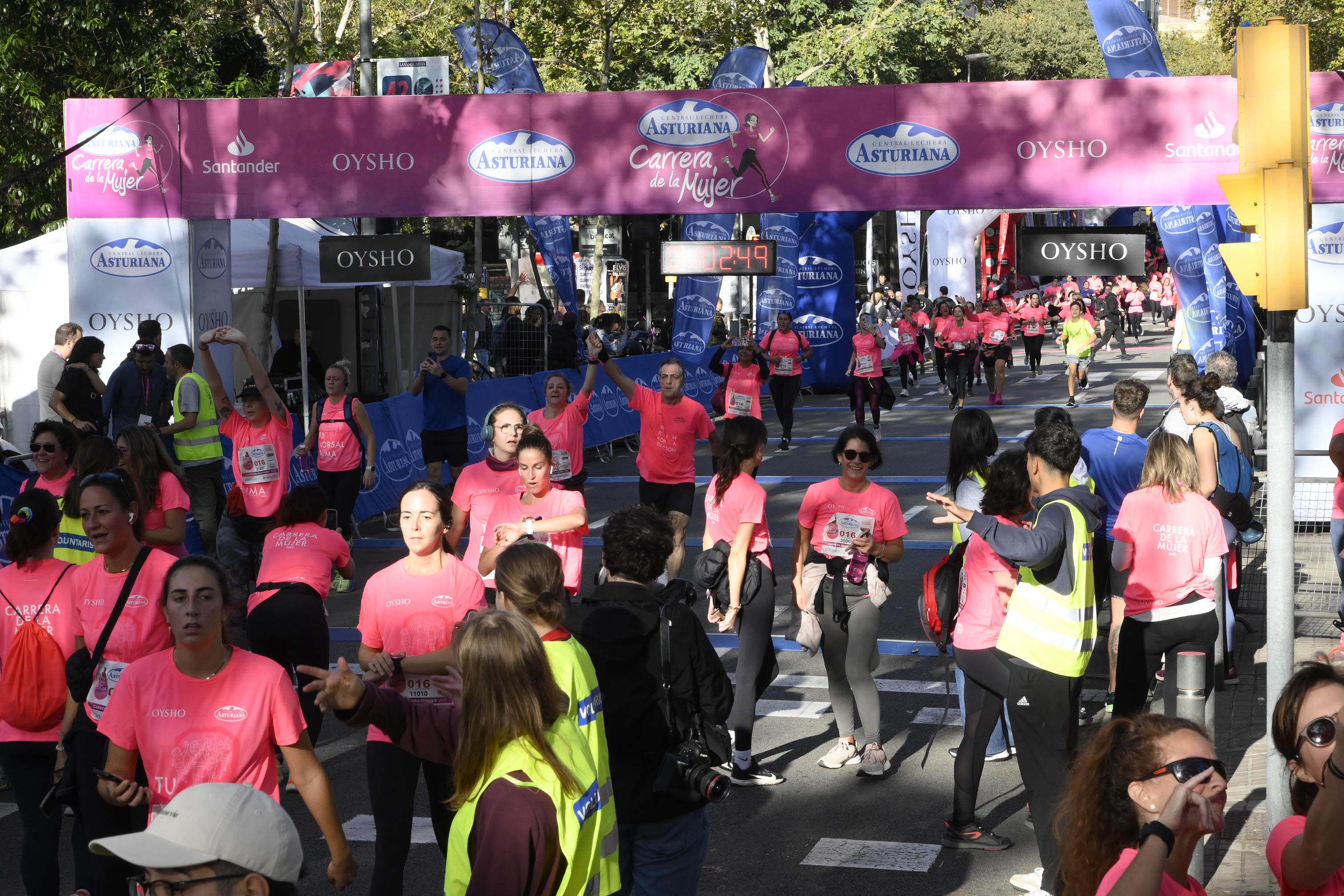 Las mejores fotos de la Carrera de la Mujer de Barcelona 2023. 4961