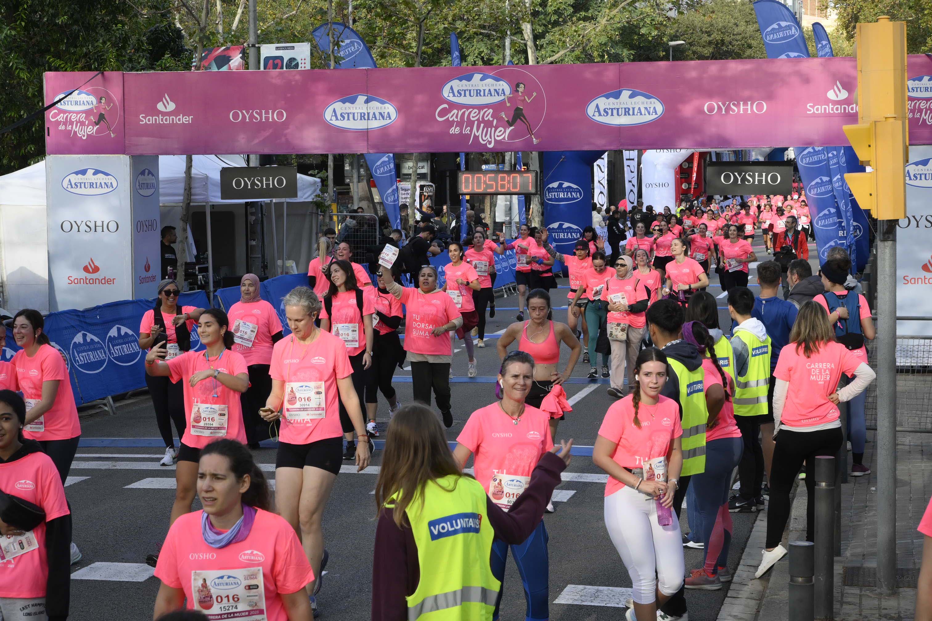 Las mejores fotos de la Carrera de la Mujer de Barcelona 2023. 4820