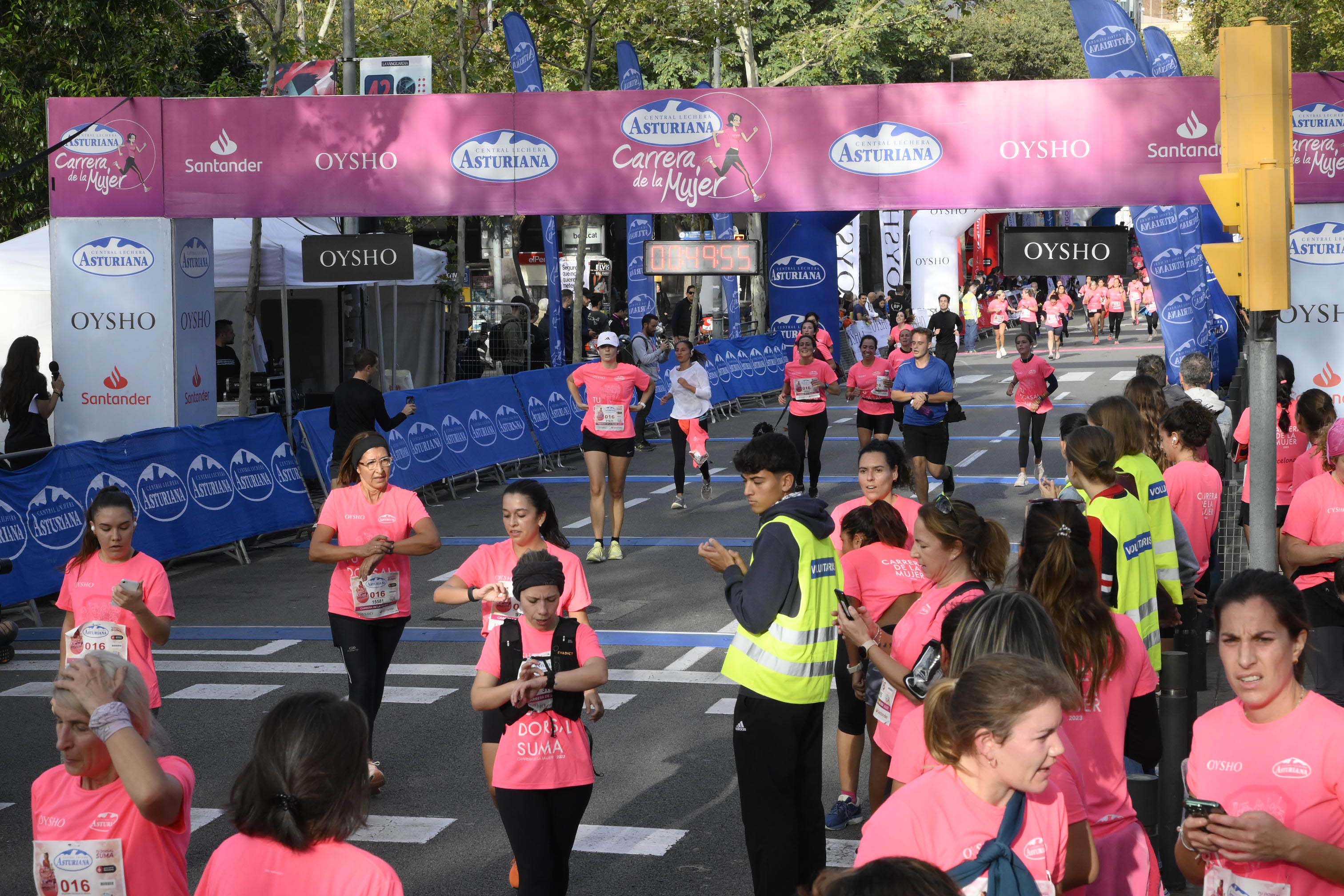 Las mejores fotos de la Carrera de la Mujer de Barcelona 2023. 4574