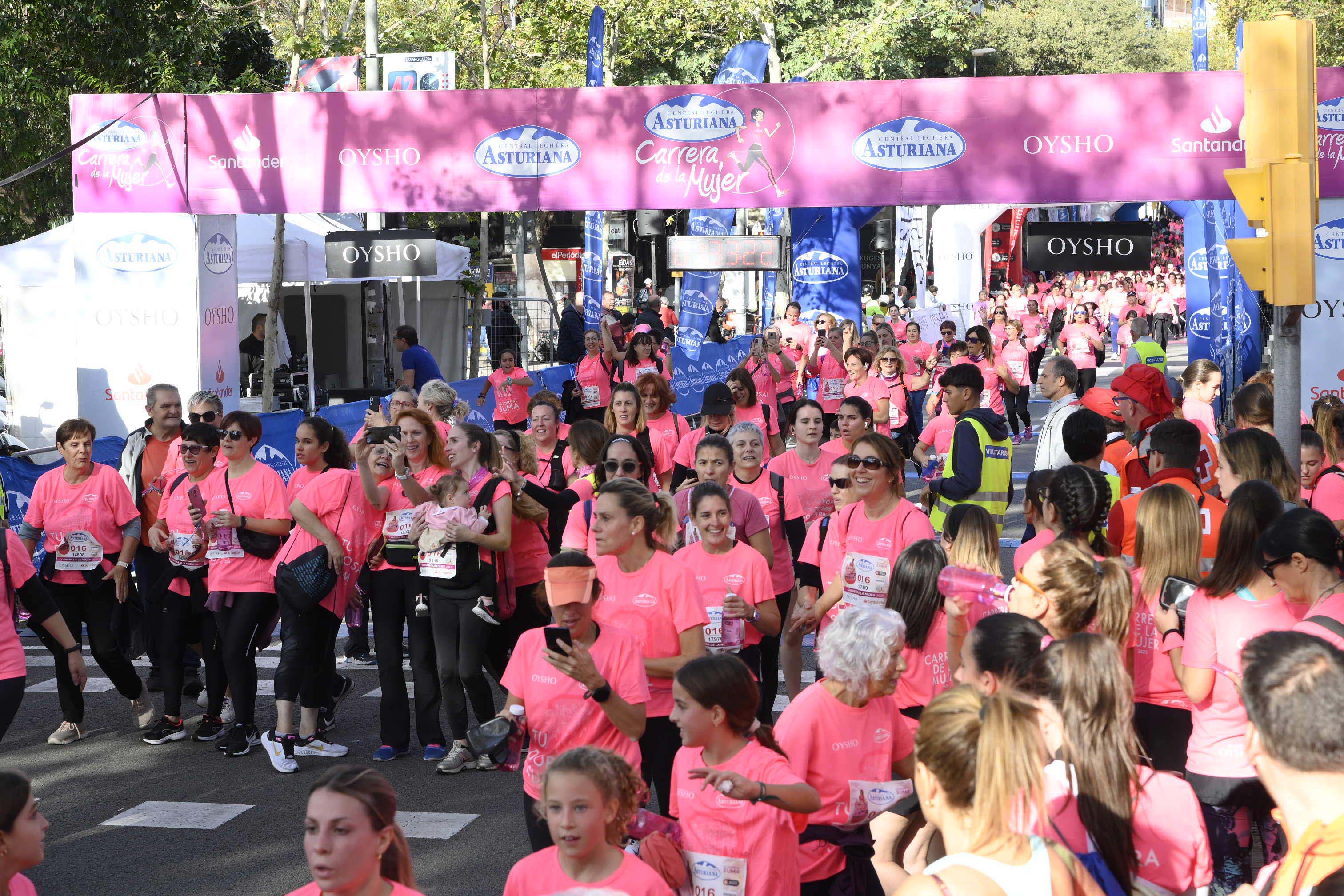 Las mejores fotos de la Carrera de la Mujer de Barcelona 2023. 5801