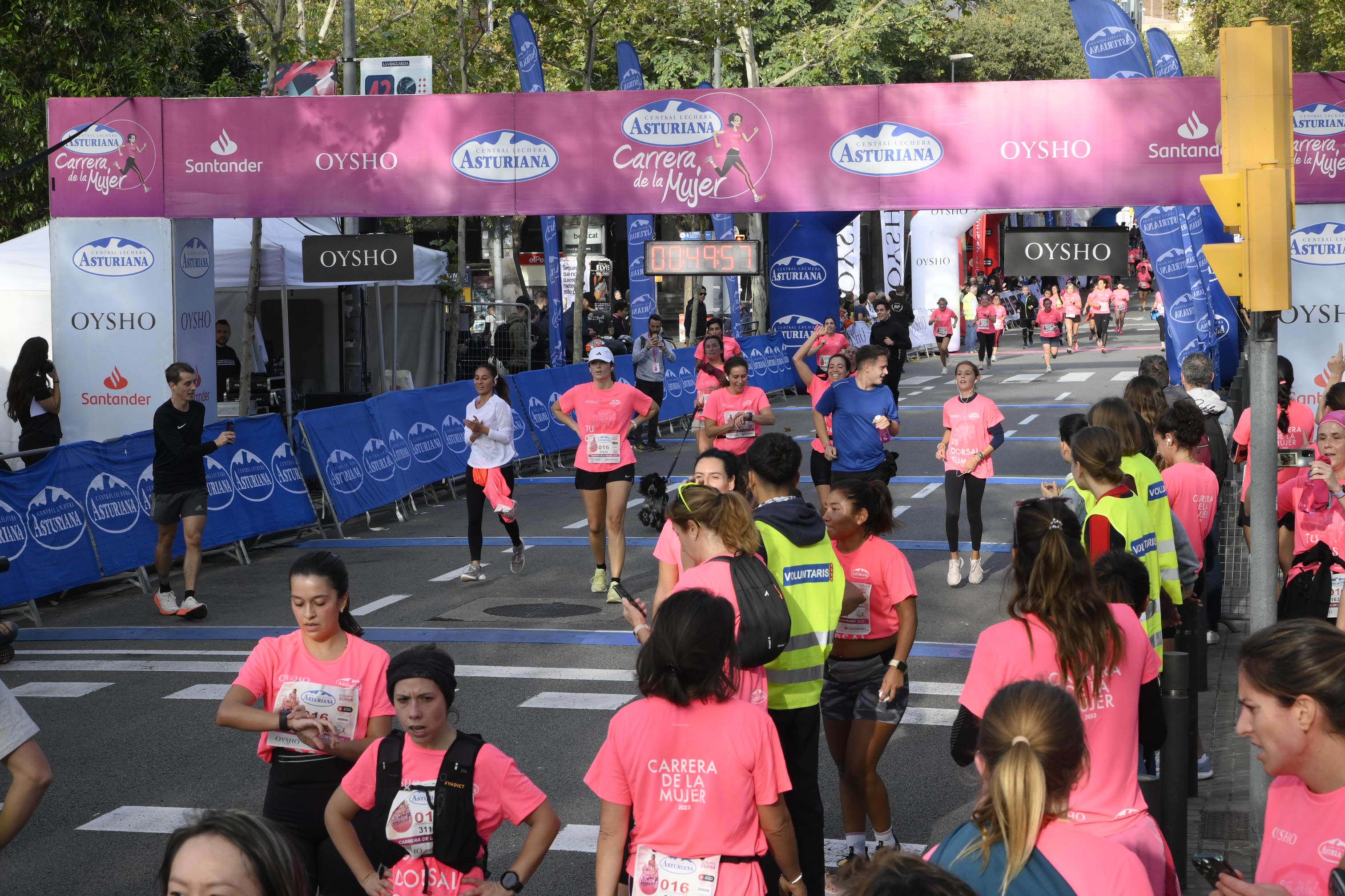 Las mejores fotos de la Carrera de la Mujer de Barcelona 2023. 4575