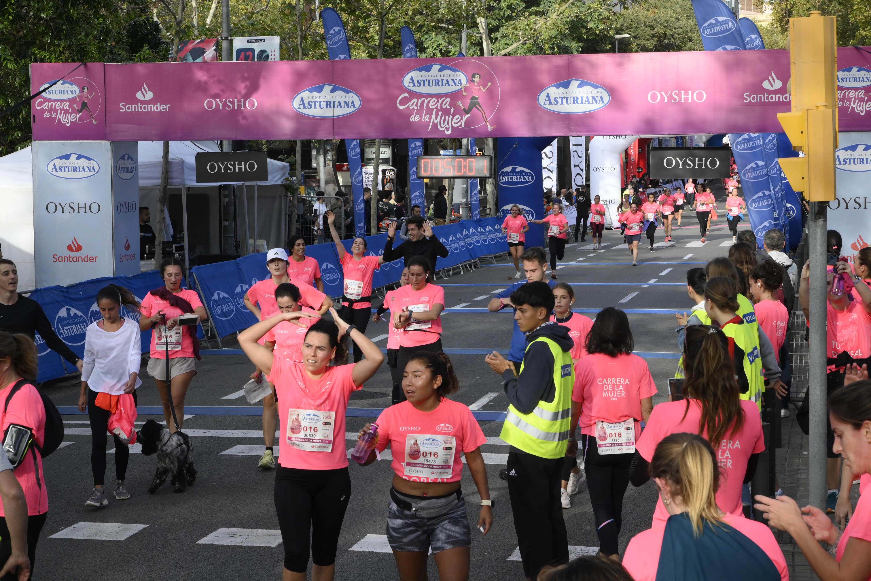 Las mejores fotos de la Carrera de la Mujer de Barcelona 2023. 4577
