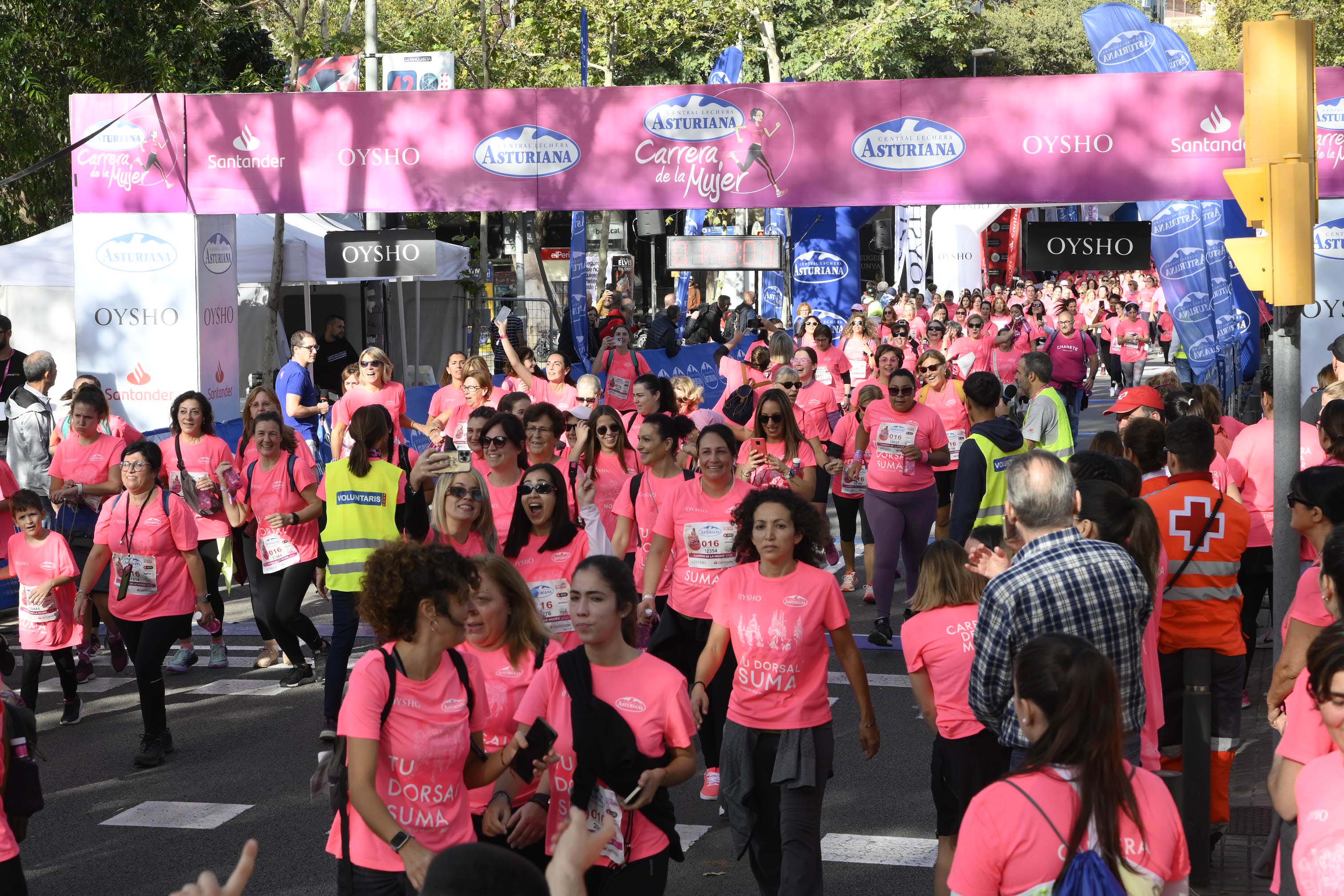 Las mejores fotos de la Carrera de la Mujer de Barcelona 2023. 6054