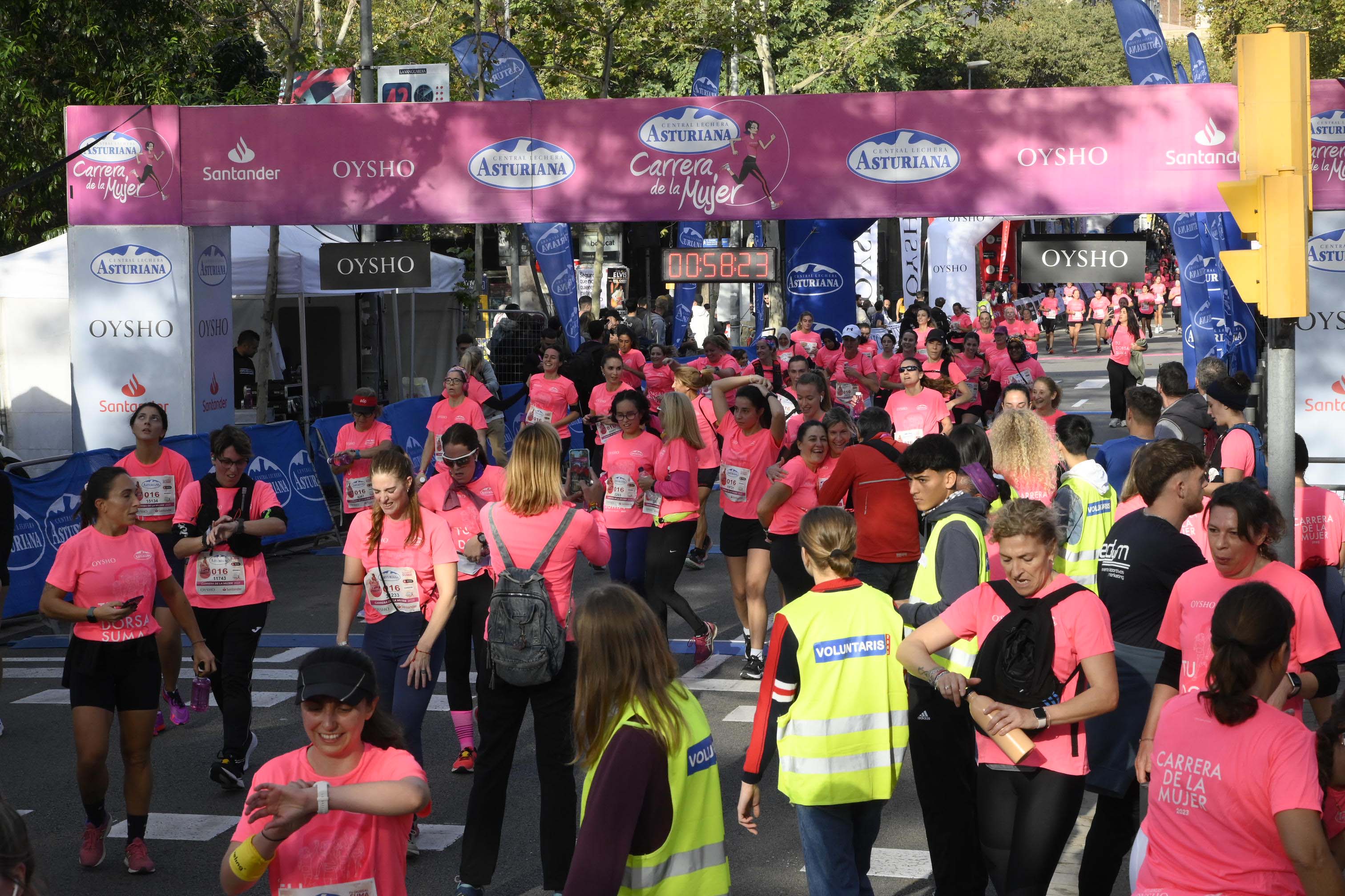 Las mejores fotos de la Carrera de la Mujer de Barcelona 2023. 4828