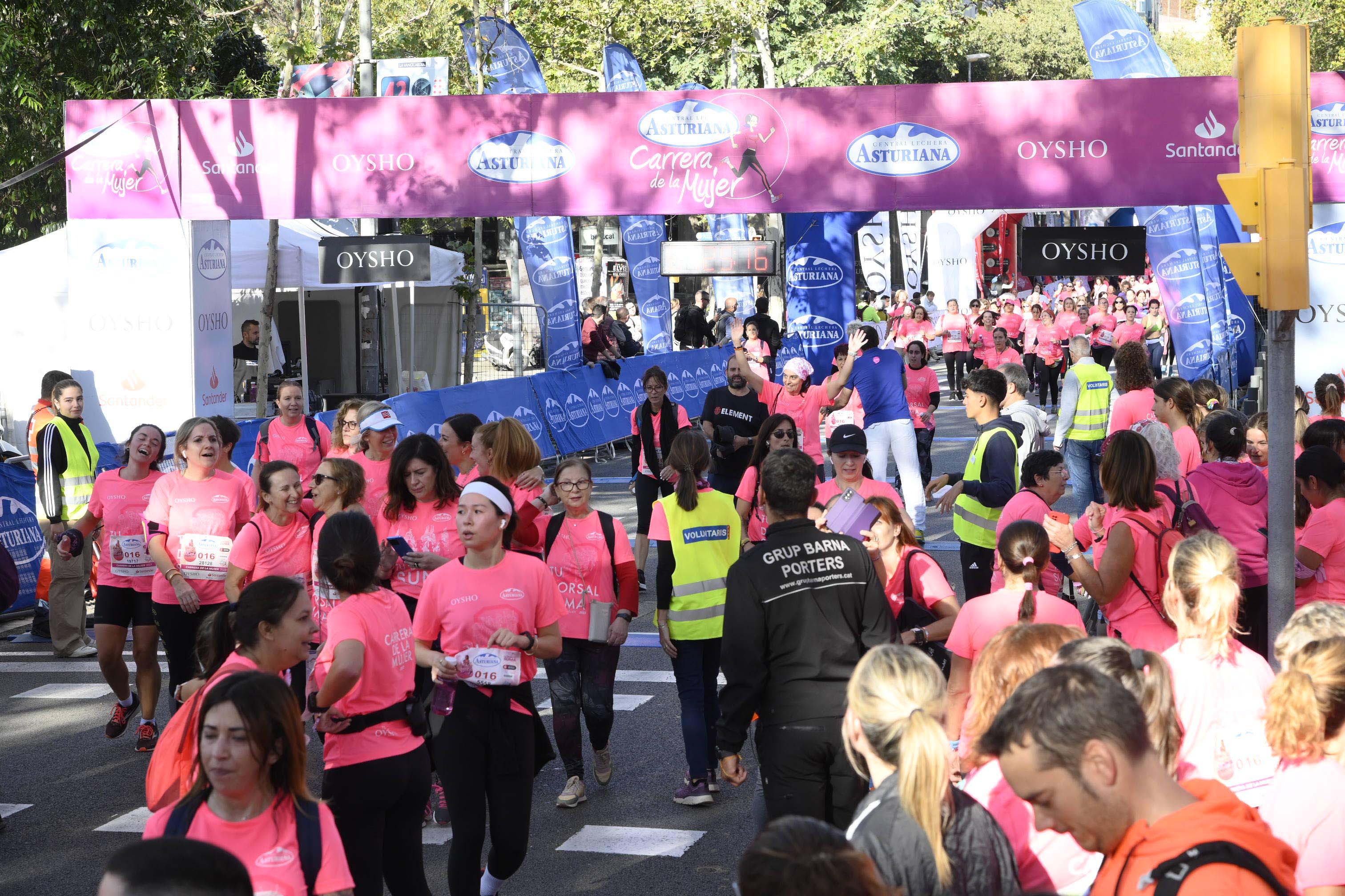 Las mejores fotos de la Carrera de la Mujer de Barcelona 2023. 5561