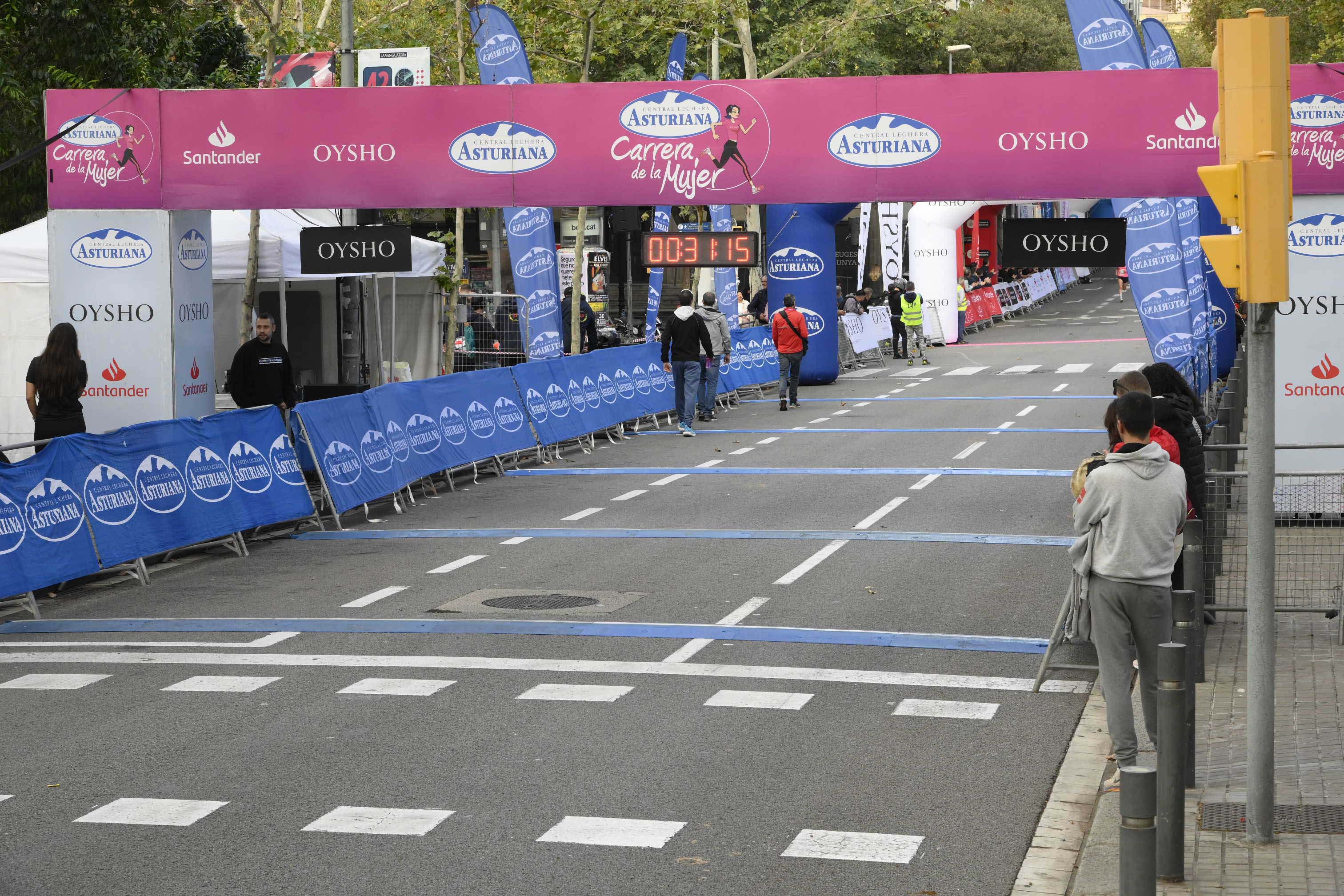 Las mejores fotos de la Carrera de la Mujer de Barcelona 2023. 4026