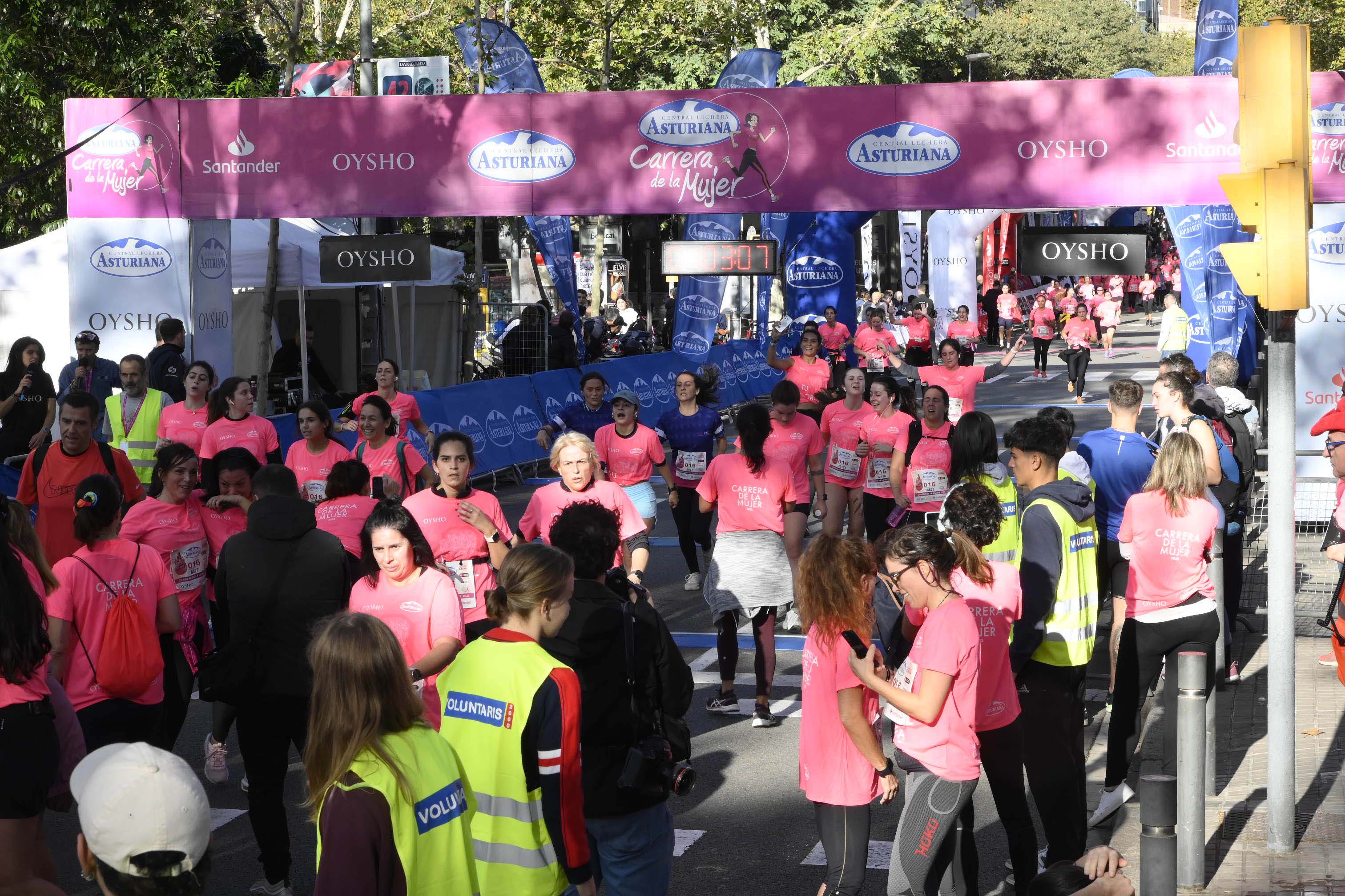 Las mejores fotos de la Carrera de la Mujer de Barcelona 2023. 4970