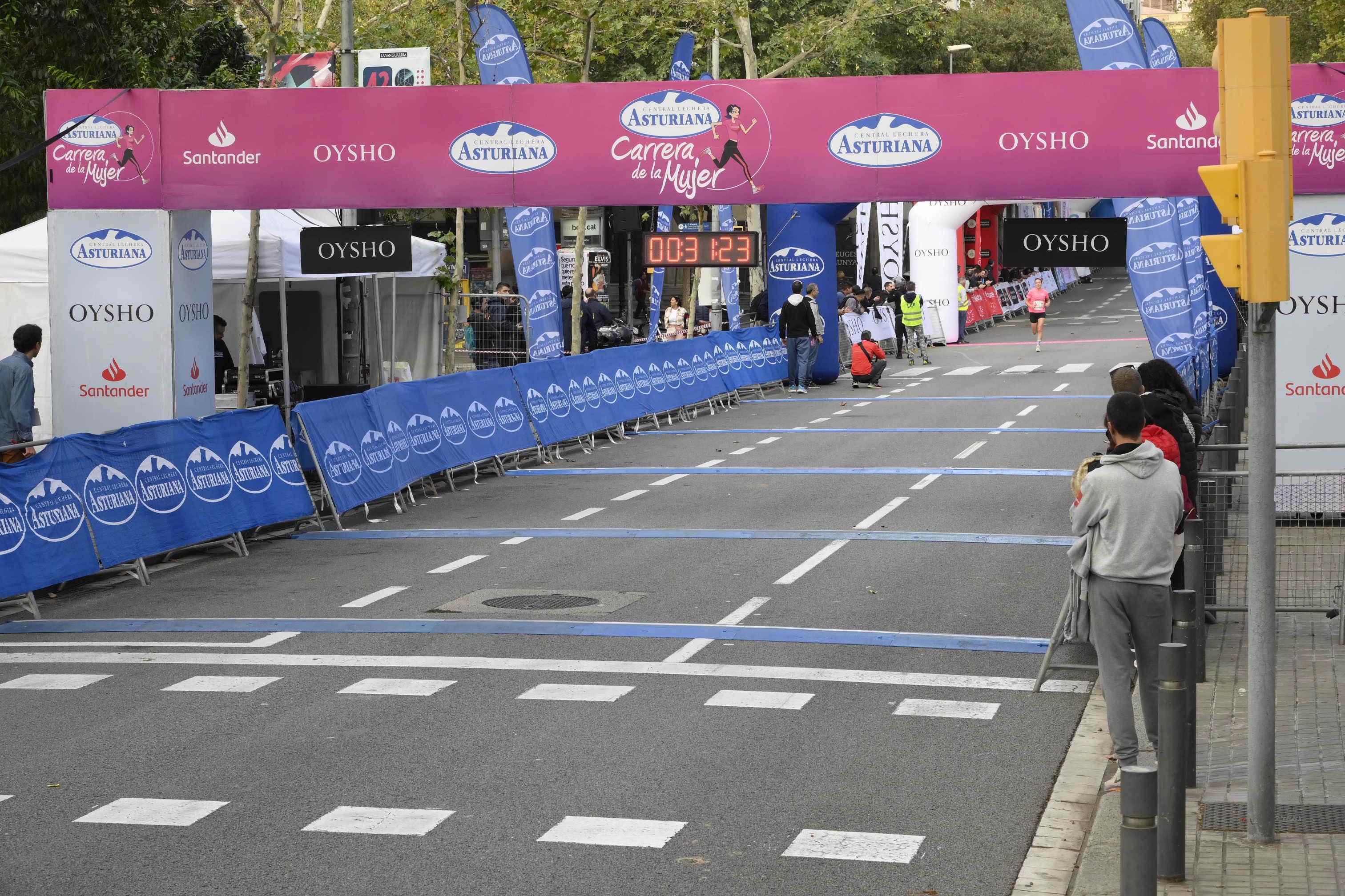 Las mejores fotos de la Carrera de la Mujer de Barcelona 2023. 4030