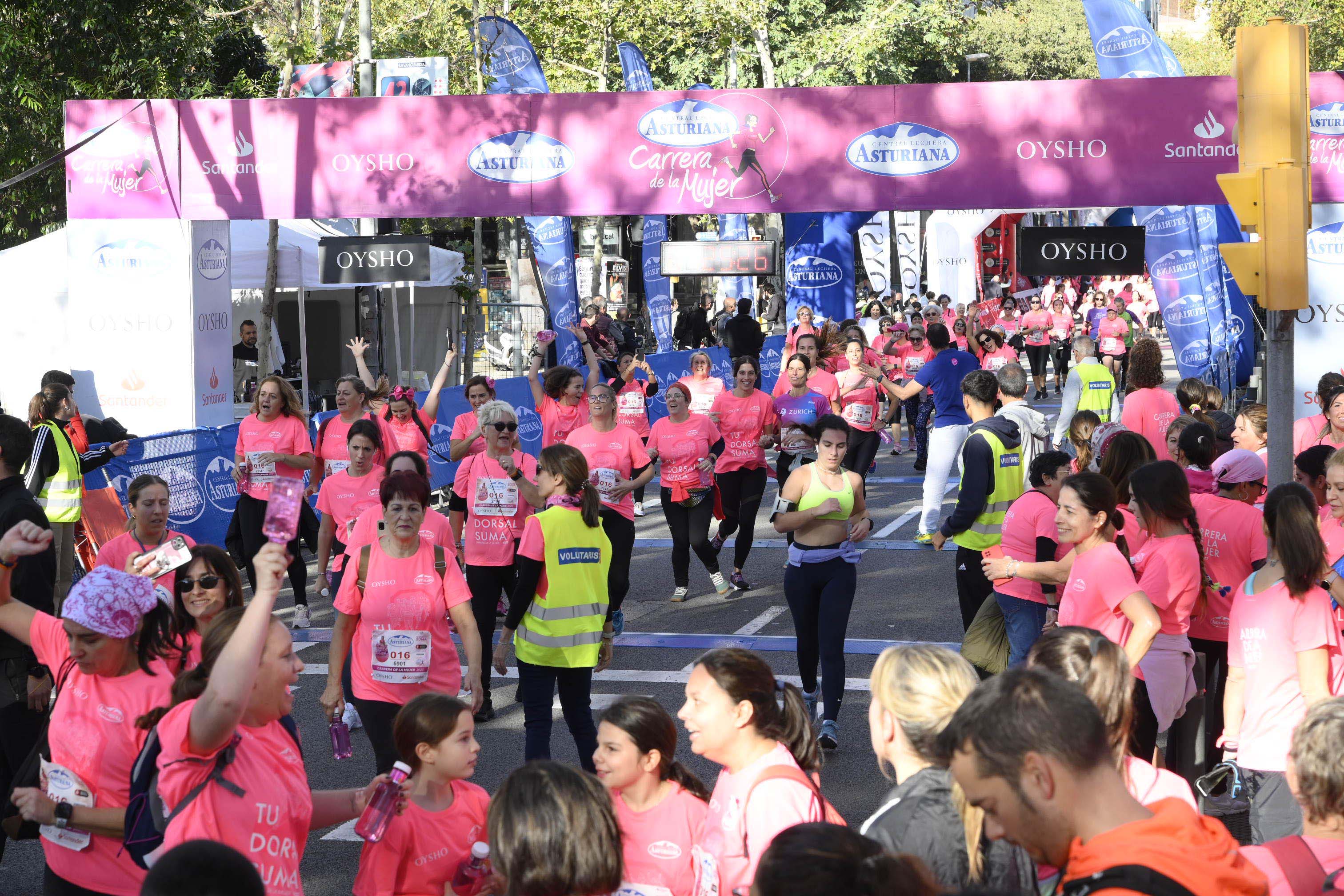 Las mejores fotos de la Carrera de la Mujer de Barcelona 2023. 5566