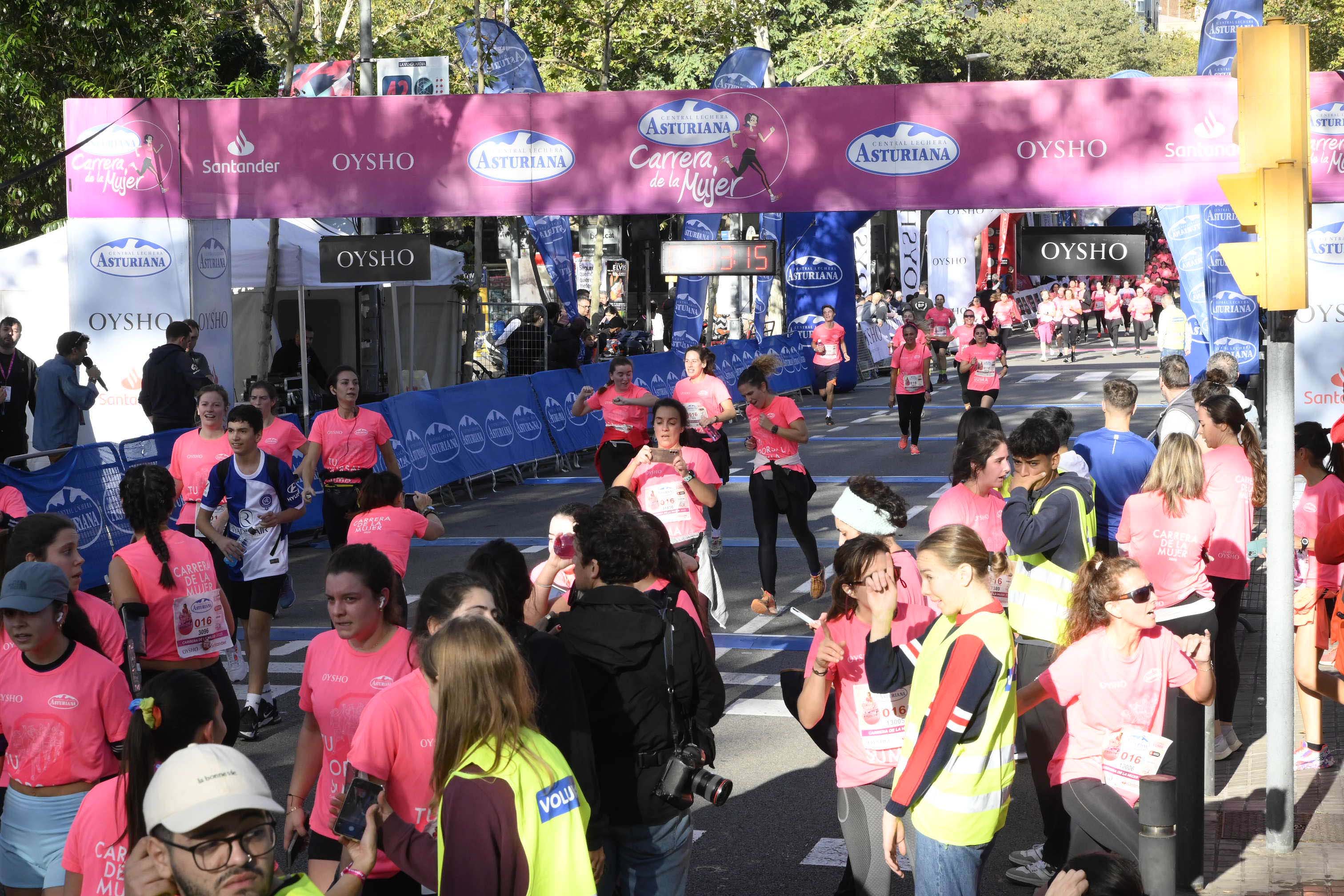 Las mejores fotos de la Carrera de la Mujer de Barcelona 2023. 4974