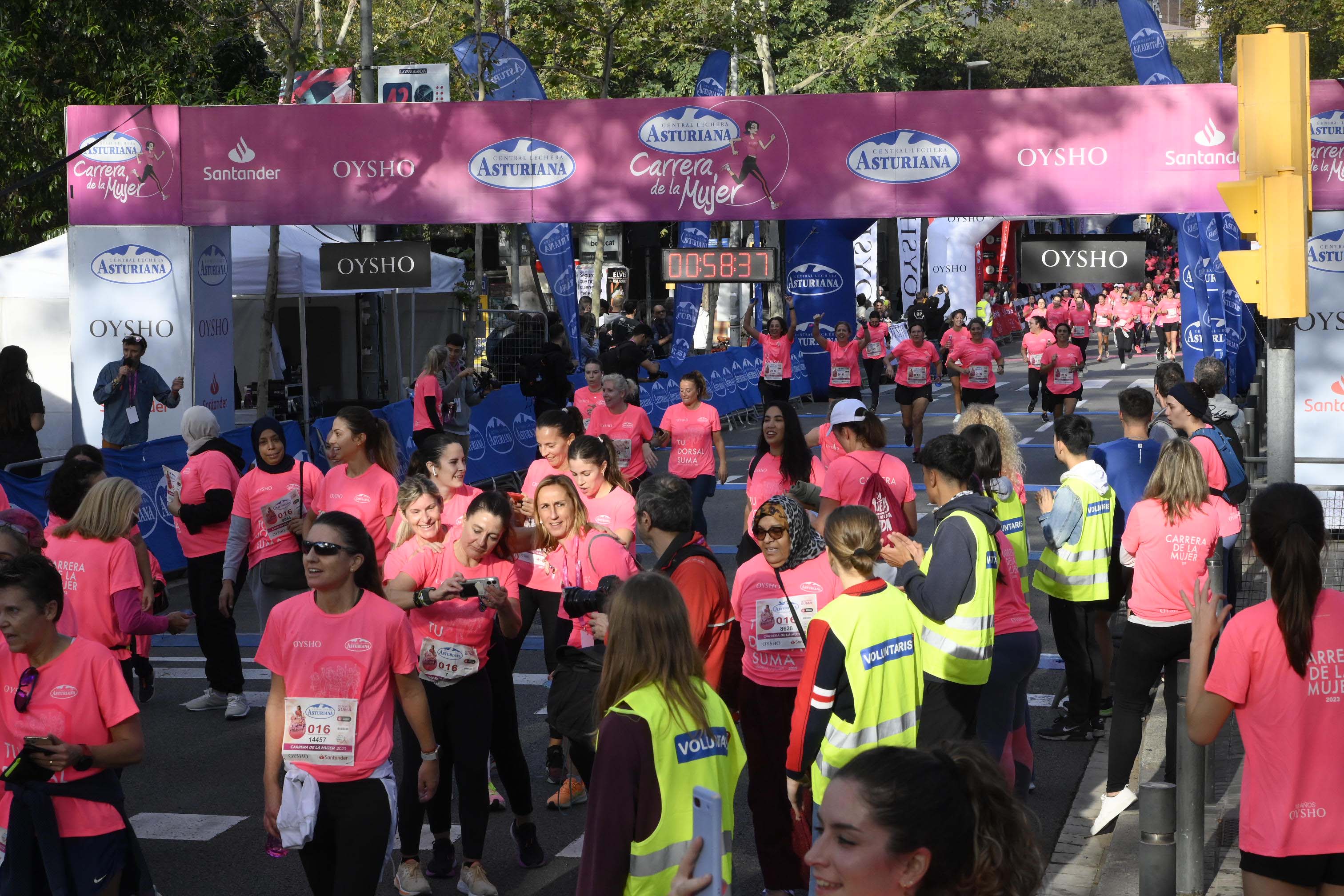 Las mejores fotos de la Carrera de la Mujer de Barcelona 2023. 4835