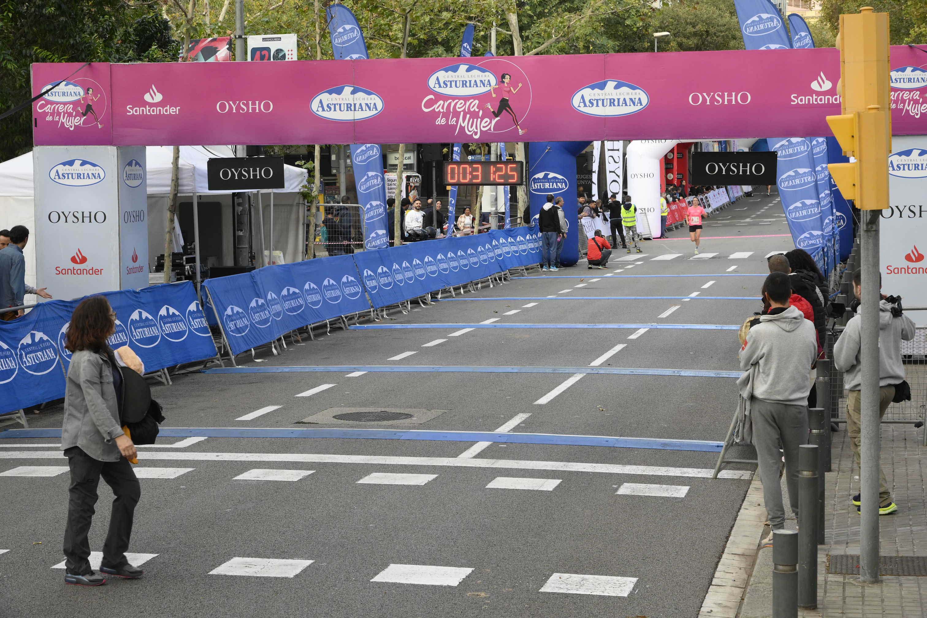 Las mejores fotos de la Carrera de la Mujer de Barcelona 2023. 4031