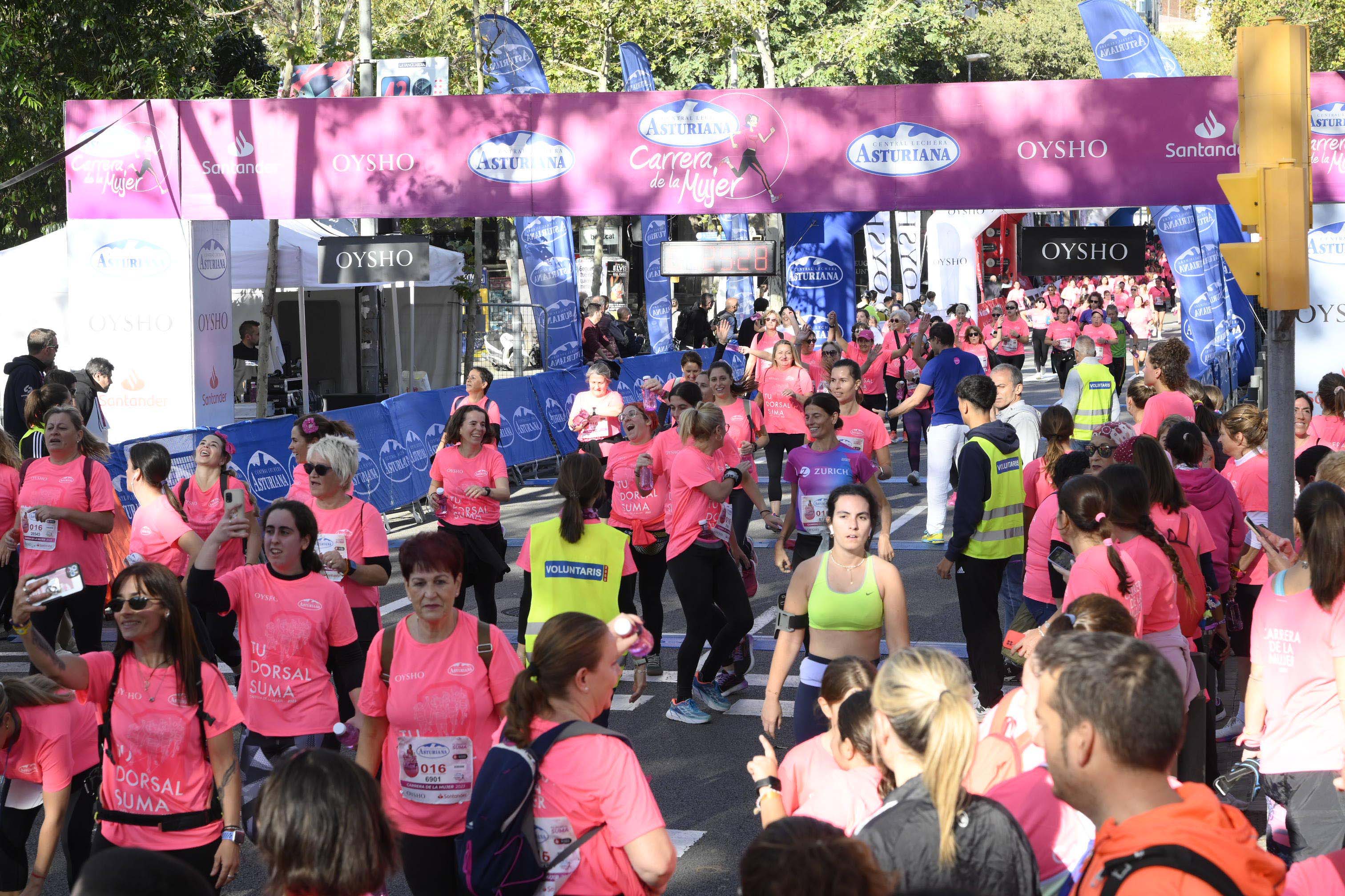 Las mejores fotos de la Carrera de la Mujer de Barcelona 2023. 5567