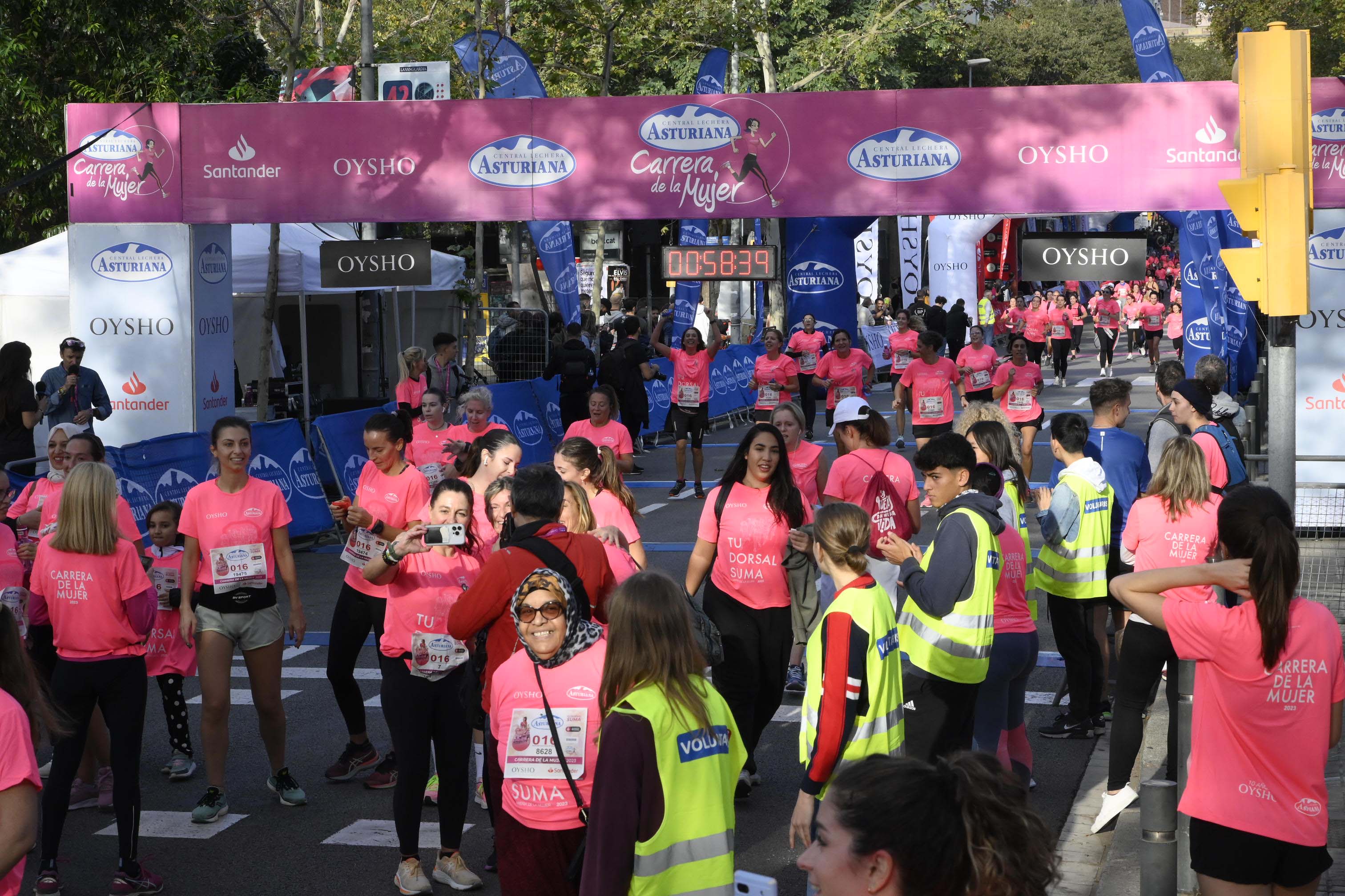 Las mejores fotos de la Carrera de la Mujer de Barcelona 2023. 4836