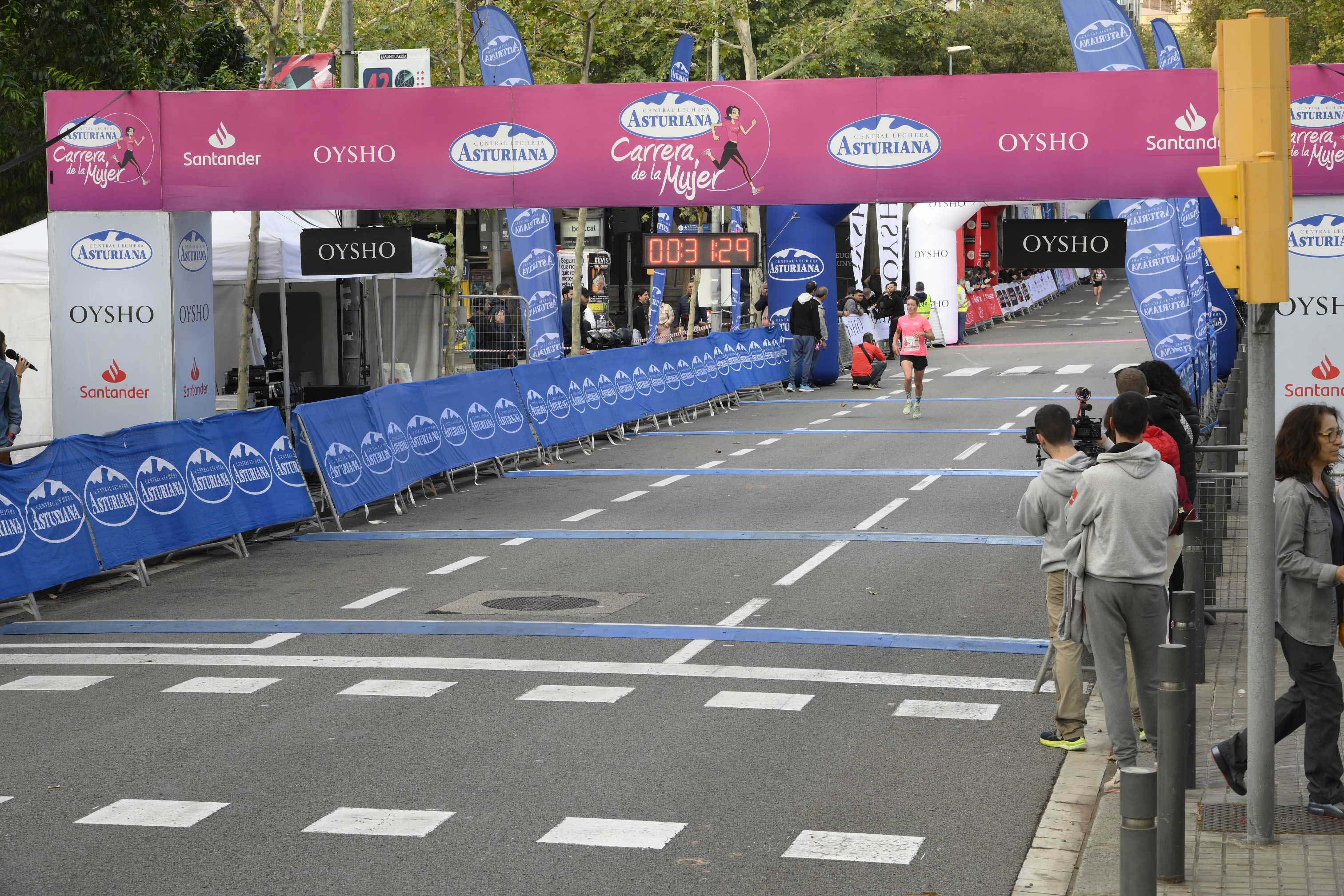 Las mejores fotos de la Carrera de la Mujer de Barcelona 2023. 4033
