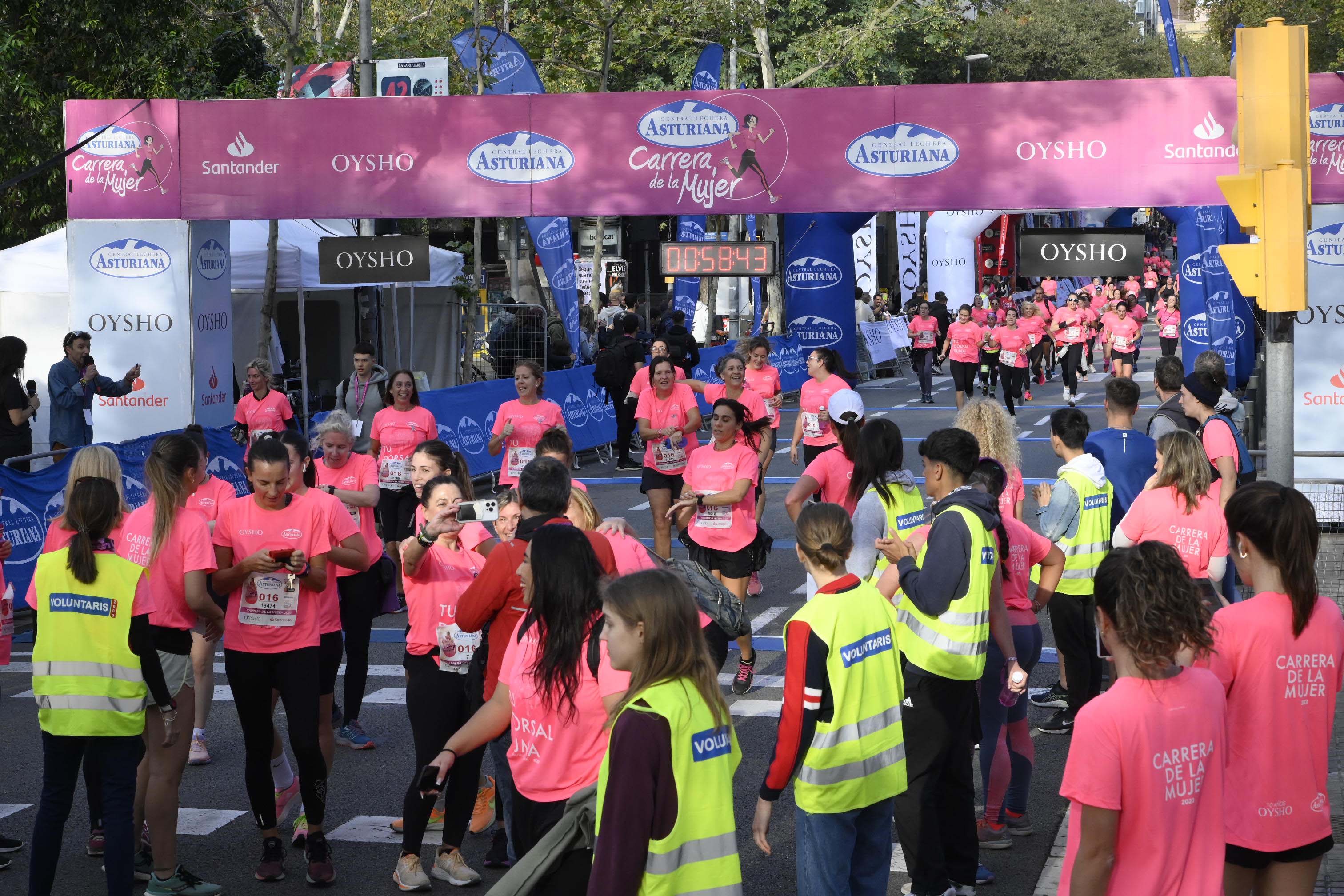 Las mejores fotos de la Carrera de la Mujer de Barcelona 2023. 4838
