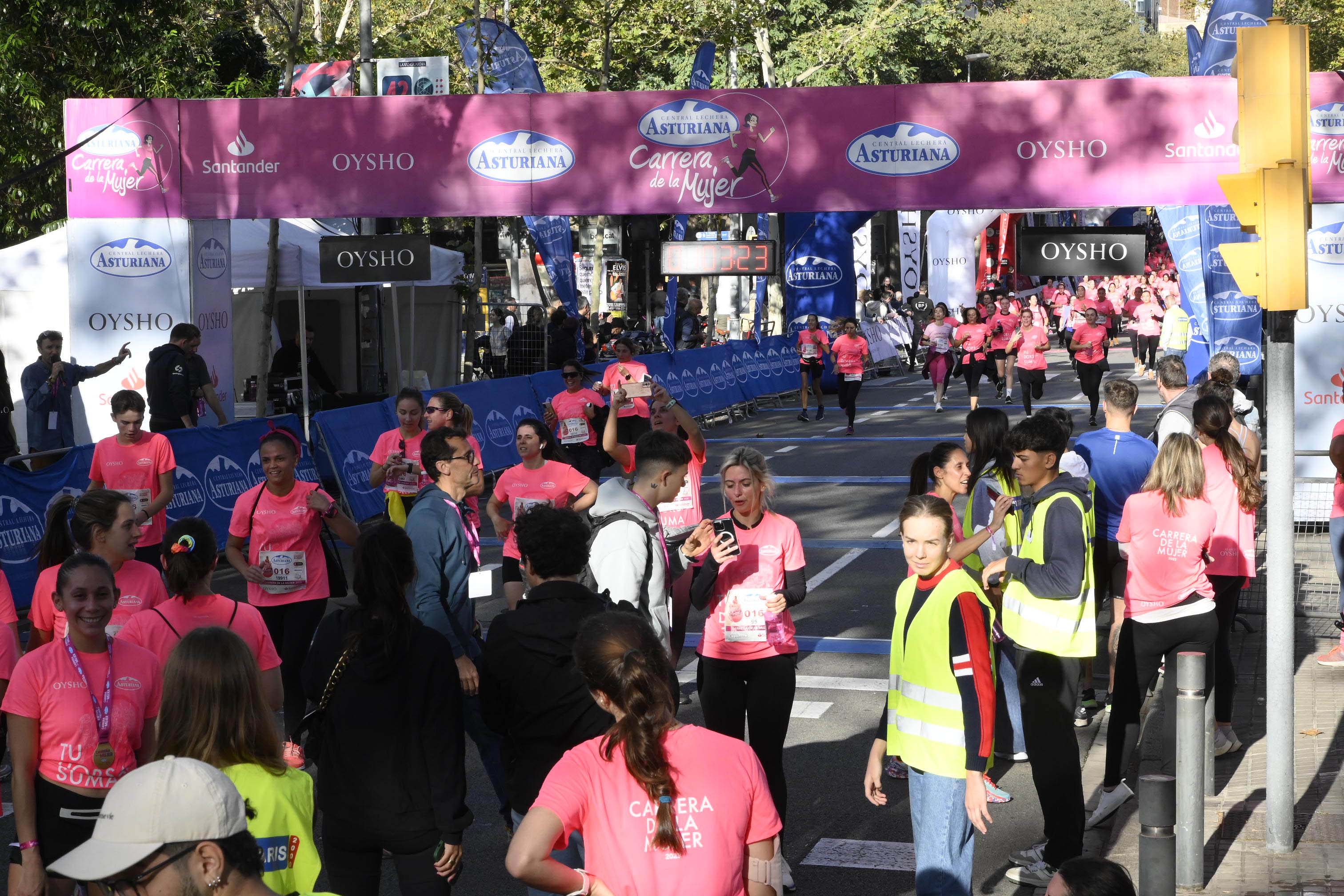 Las mejores fotos de la Carrera de la Mujer de Barcelona 2023. 4978