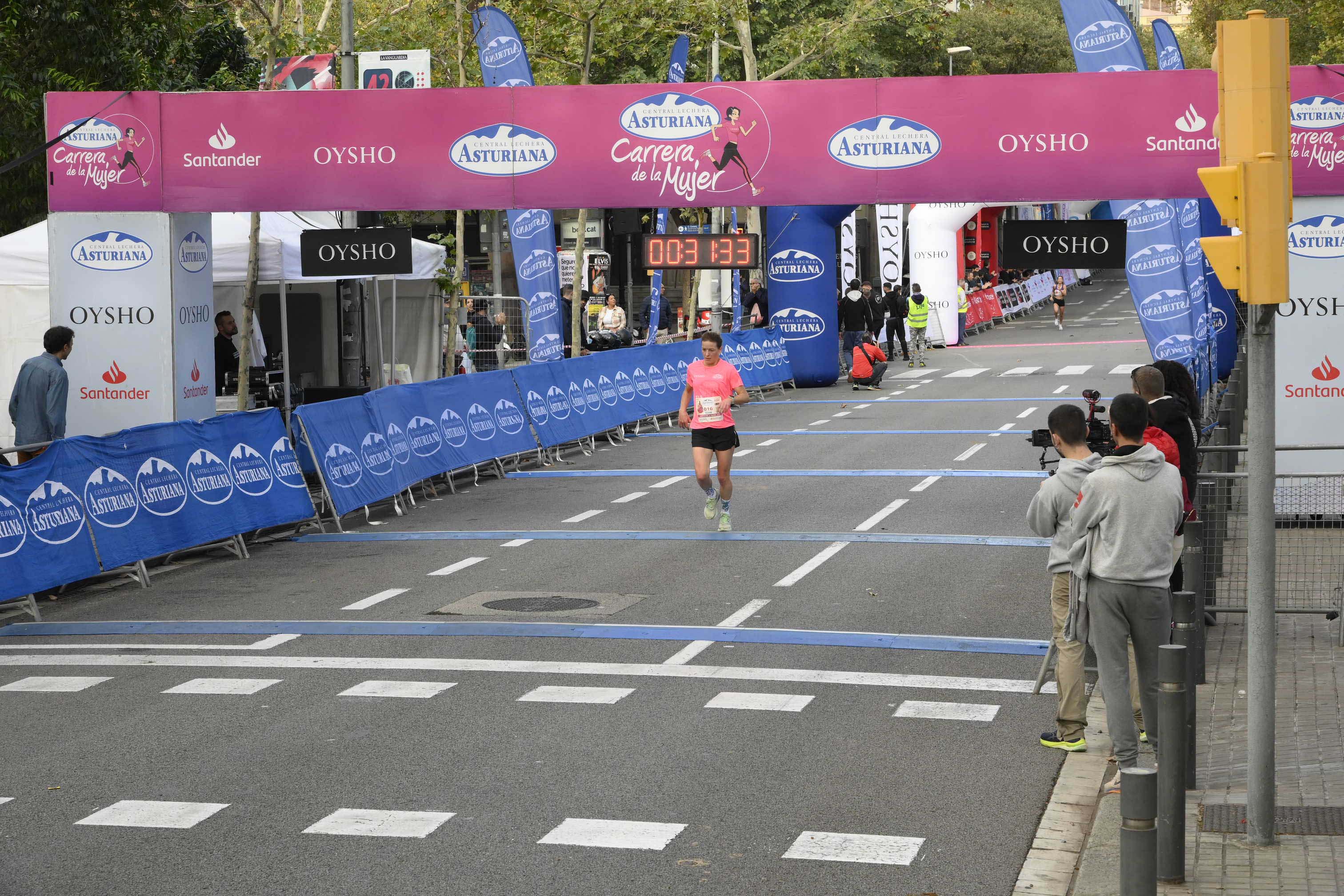 Las mejores fotos de la Carrera de la Mujer de Barcelona 2023. 4035