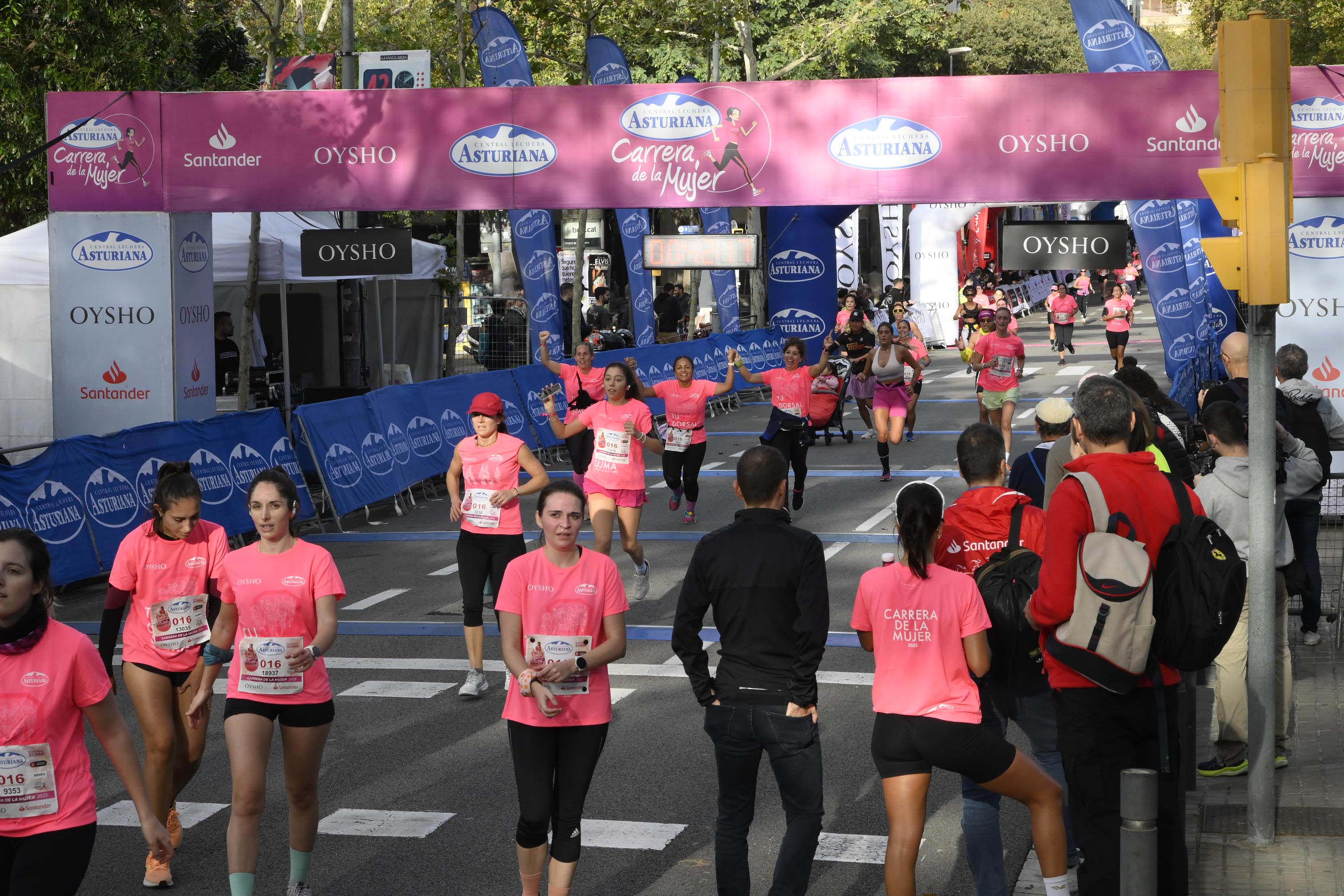 Las mejores fotos de la Carrera de la Mujer de Barcelona 2023. 4345