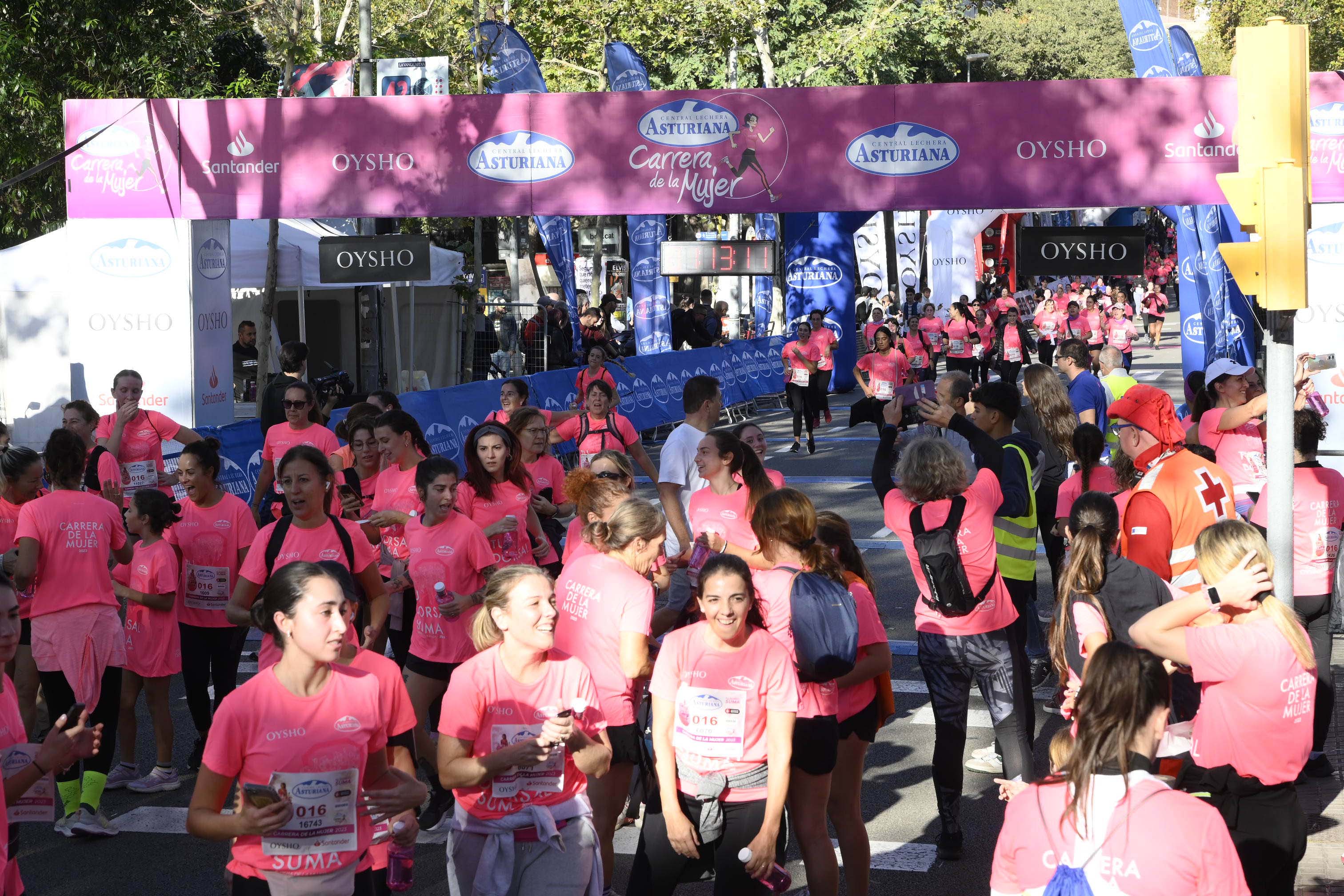 Las mejores fotos de la Carrera de la Mujer de Barcelona 2023. 5228