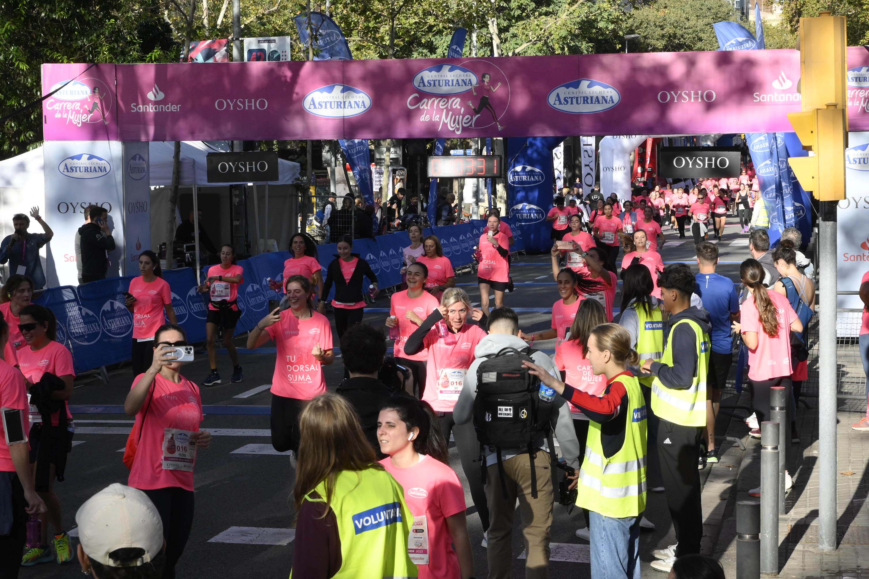 Las mejores fotos de la Carrera de la Mujer de Barcelona 2023. 4982