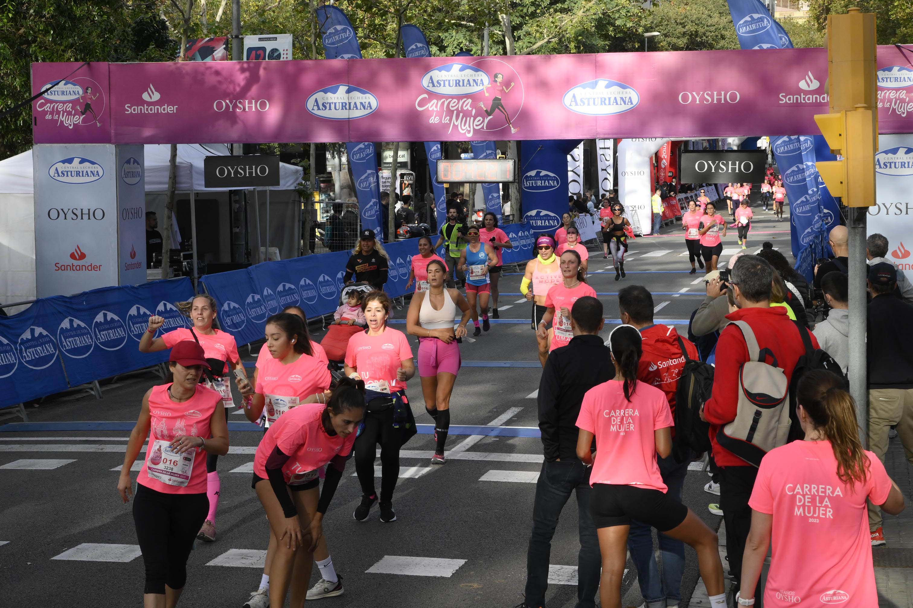 Las mejores fotos de la Carrera de la Mujer de Barcelona 2023. 4347