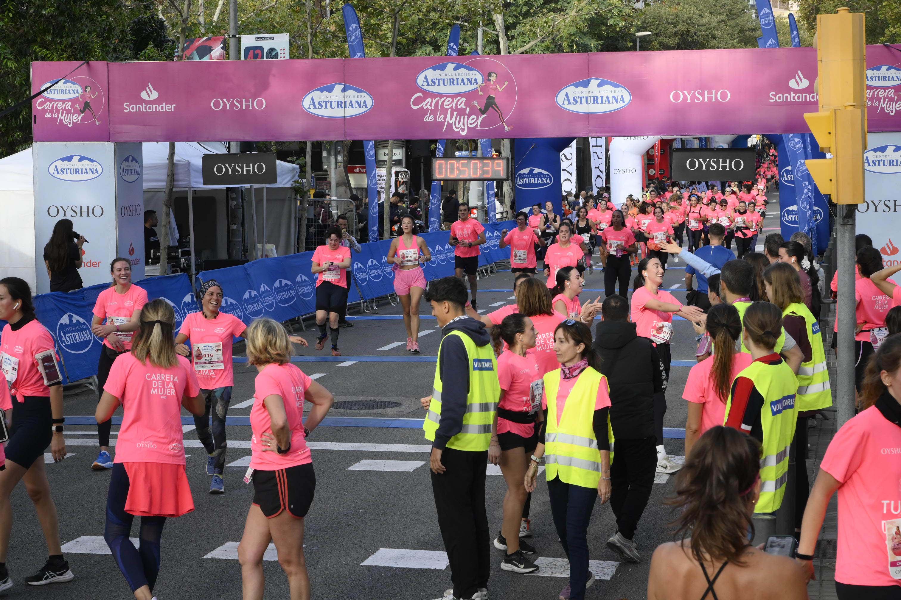 Las mejores fotos de la Carrera de la Mujer de Barcelona 2023. 4596