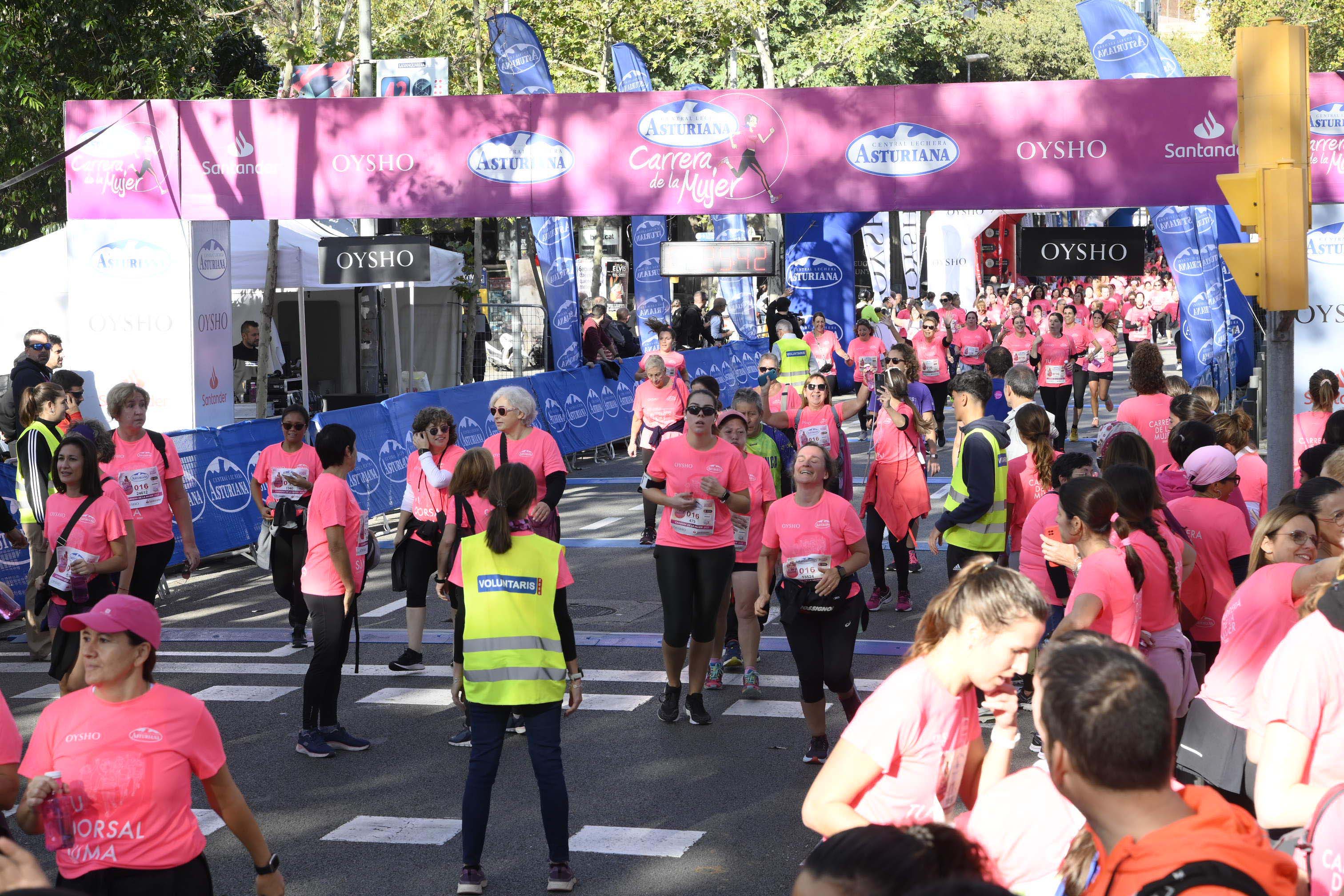 Las mejores fotos de la Carrera de la Mujer de Barcelona 2023. 5574