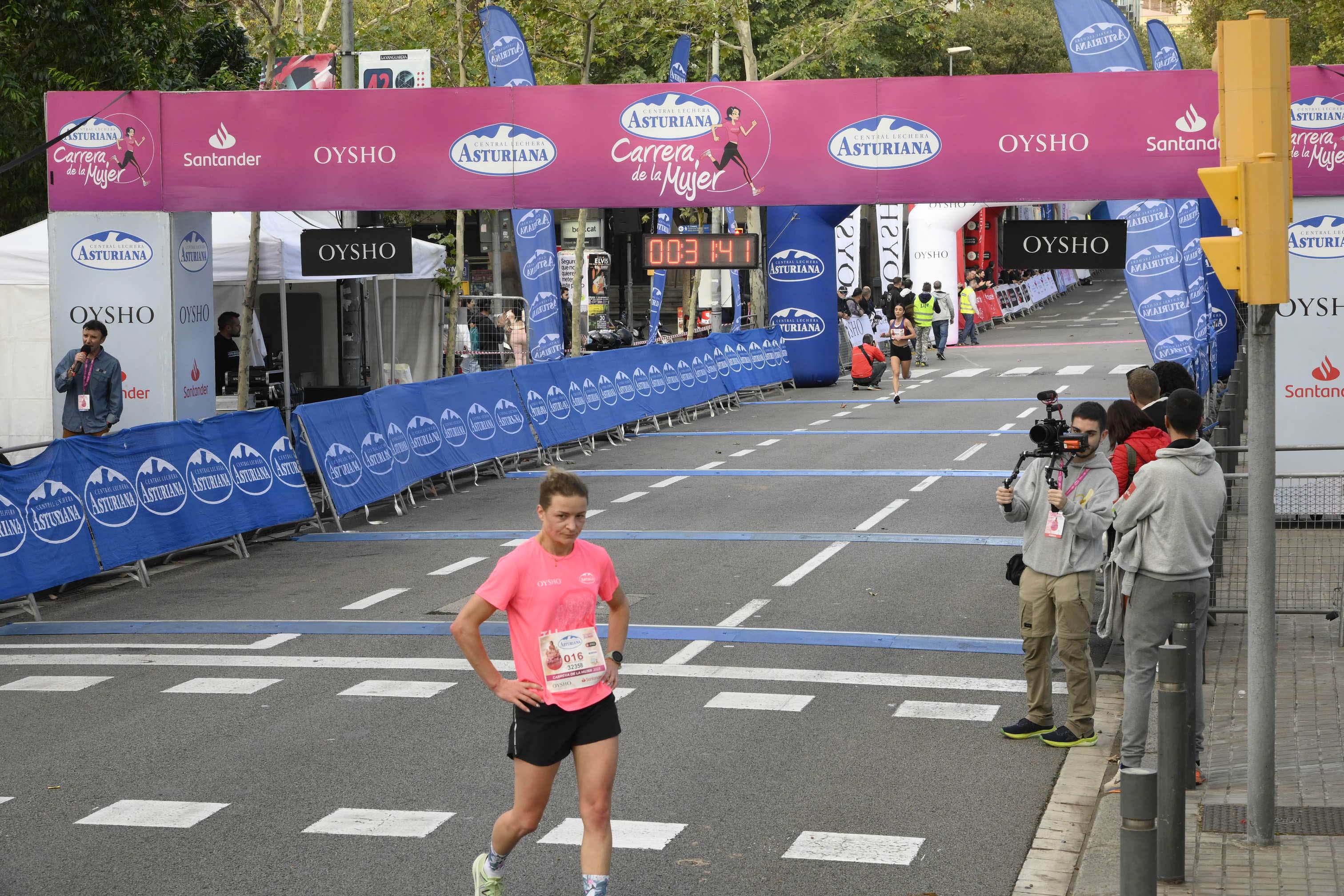 Las mejores fotos de la Carrera de la Mujer de Barcelona 2023. 4039