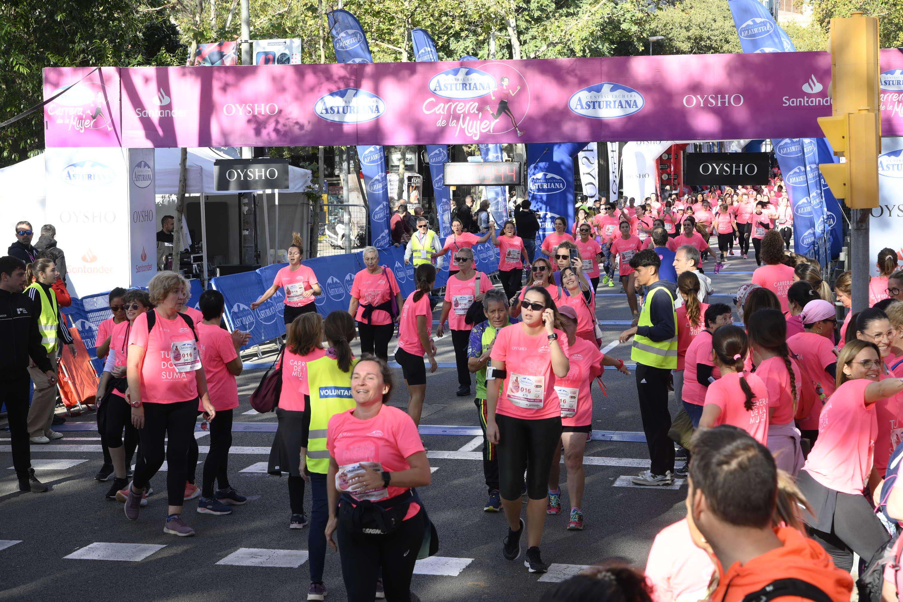 Las mejores fotos de la Carrera de la Mujer de Barcelona 2023. 5575